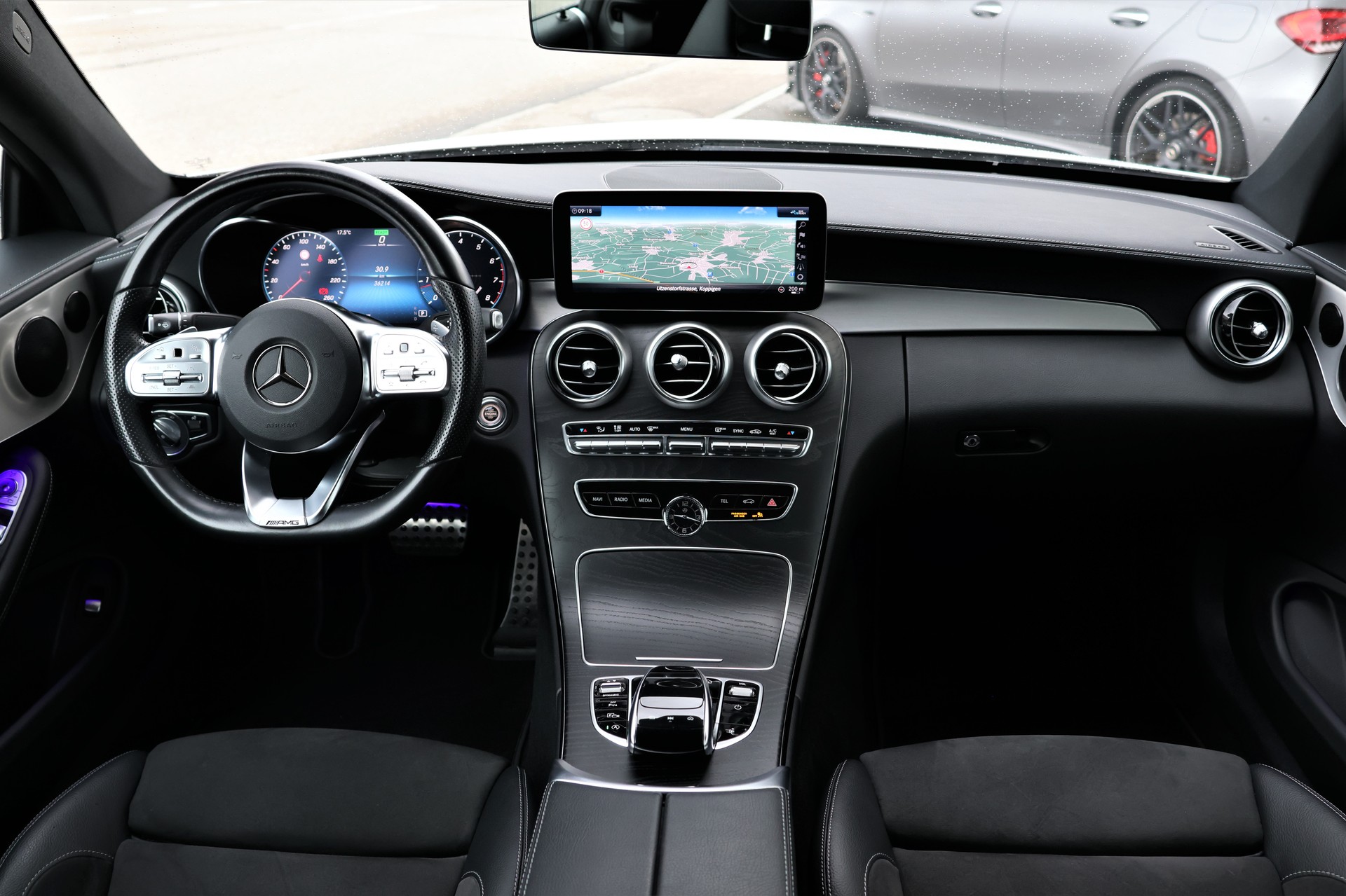 MERCEDES-BENZ C 200 Coupé 4Matic AMG Line 9G-Tronic (CH)-image-13