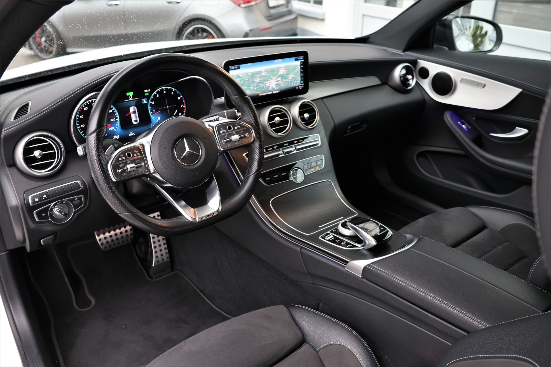 MERCEDES-BENZ C 200 Coupé 4Matic AMG Line 9G-Tronic (CH)-image-9