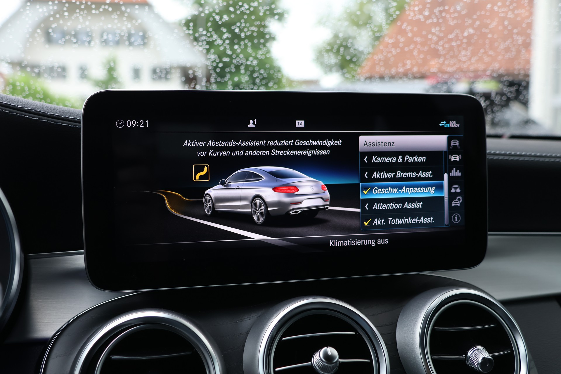 MERCEDES-BENZ C 200 Coupé 4Matic AMG Line 9G-Tronic (CH)-image-19