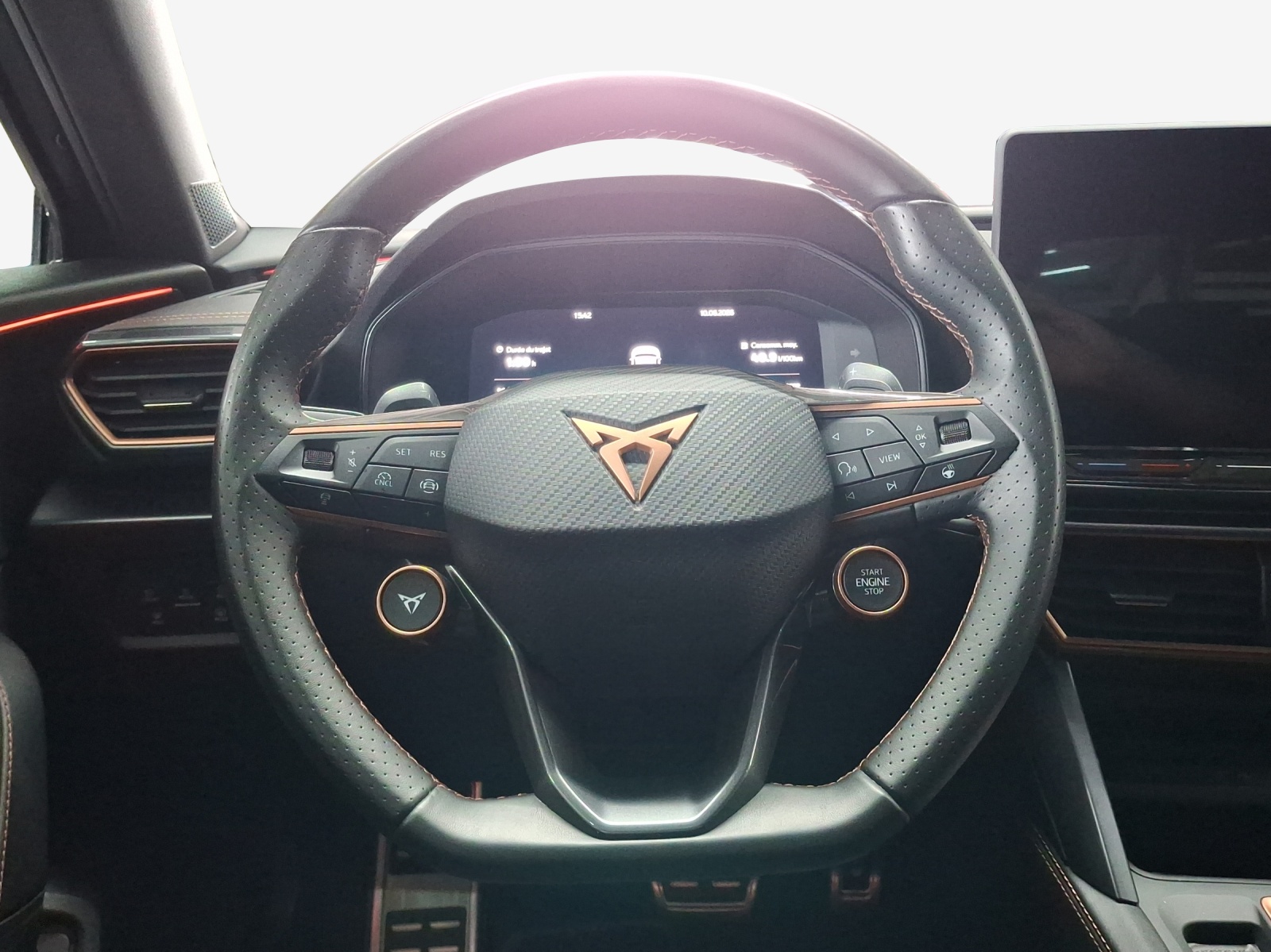 CUPRA Formentor 1.5 TSI DSG-image-8