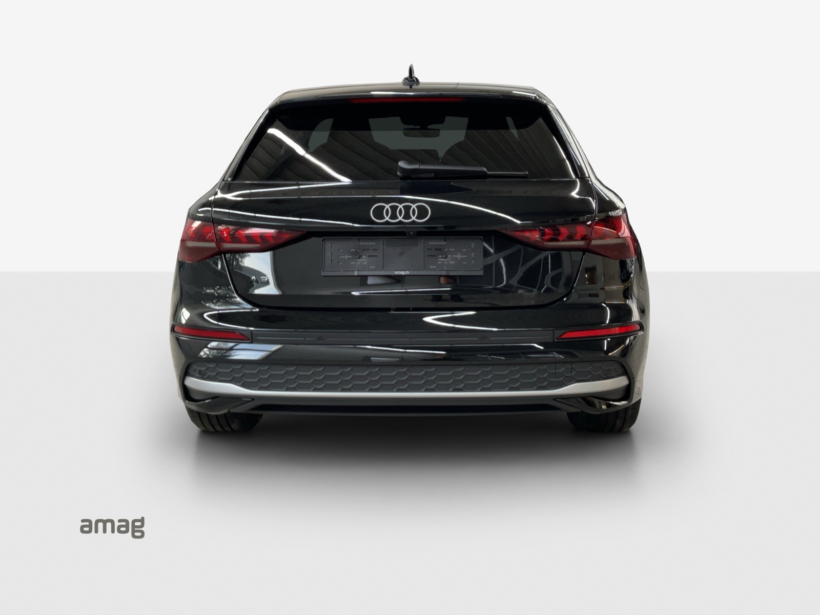 AUDI A3 Sportback TFSI 110 kW Attraction S tronic-image-3