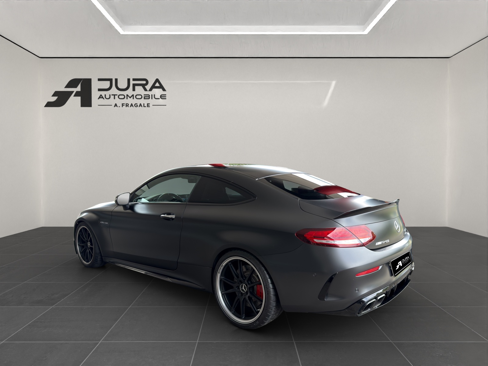 MERCEDES-BENZ C 63 S AMG Coupé-image-4