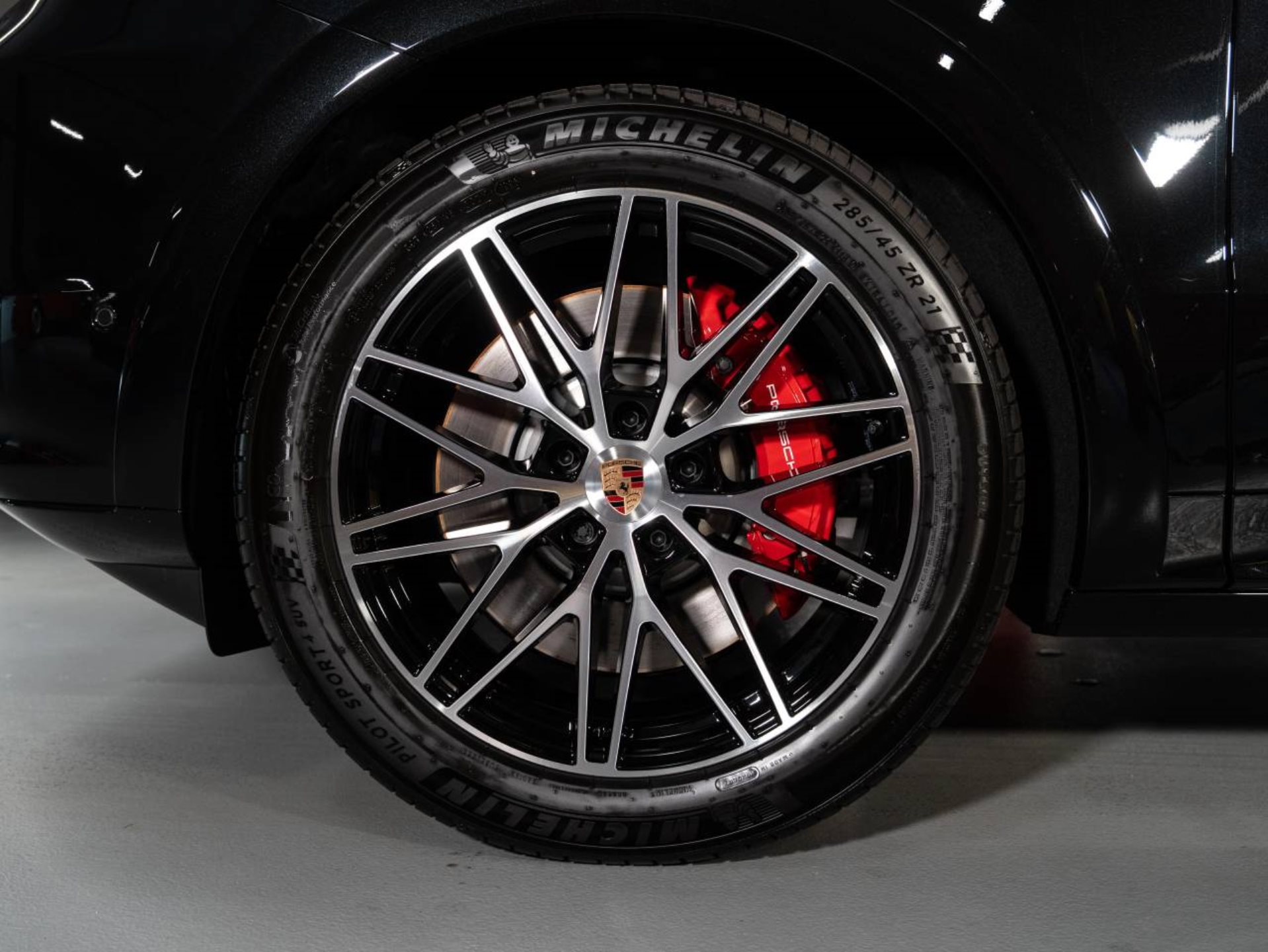 PORSCHE Cayenne S E-Hybrid Coupé Black Edition-image-22
