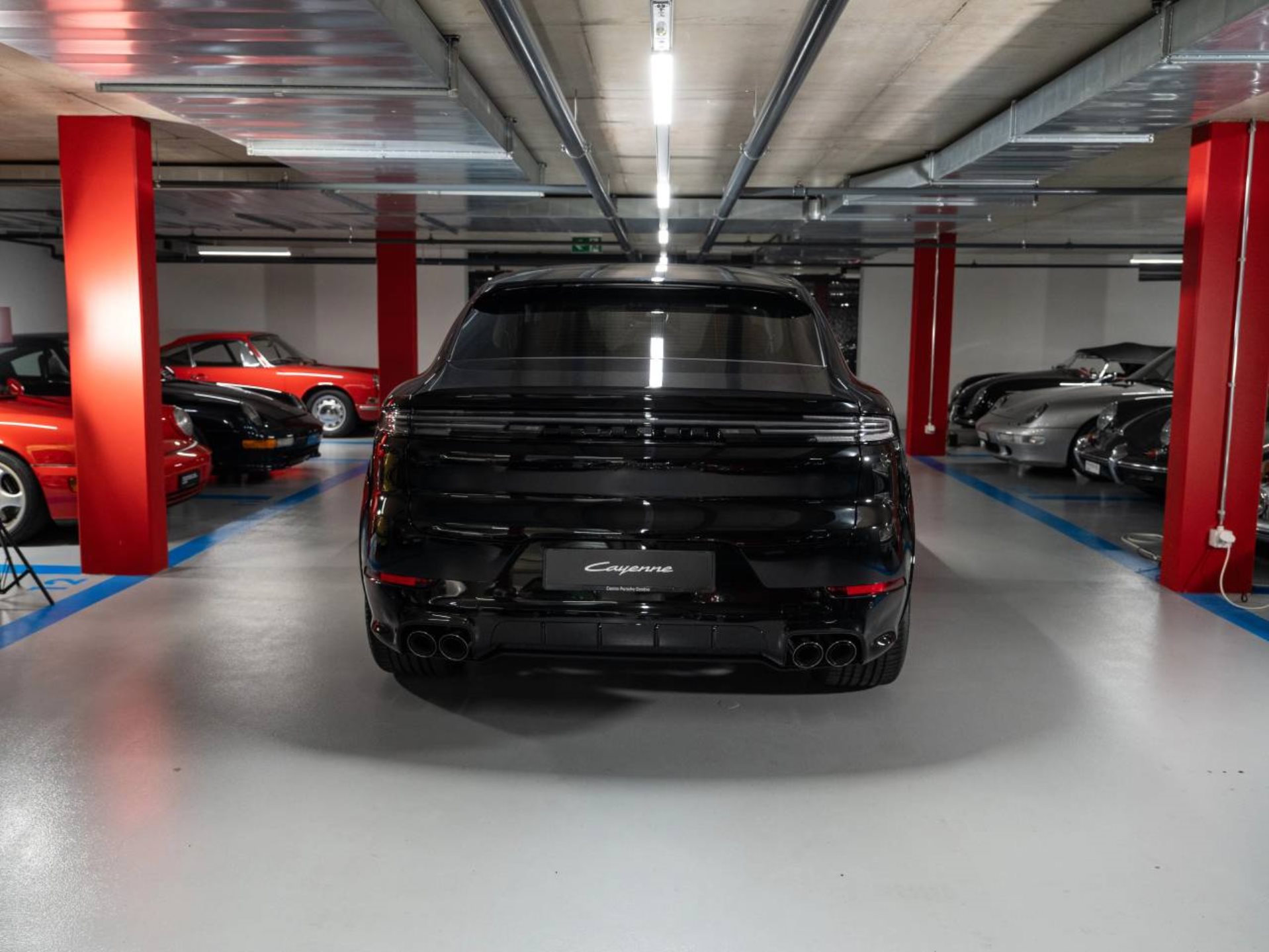 PORSCHE Cayenne S E-Hybrid Coupé Black Edition-image-5