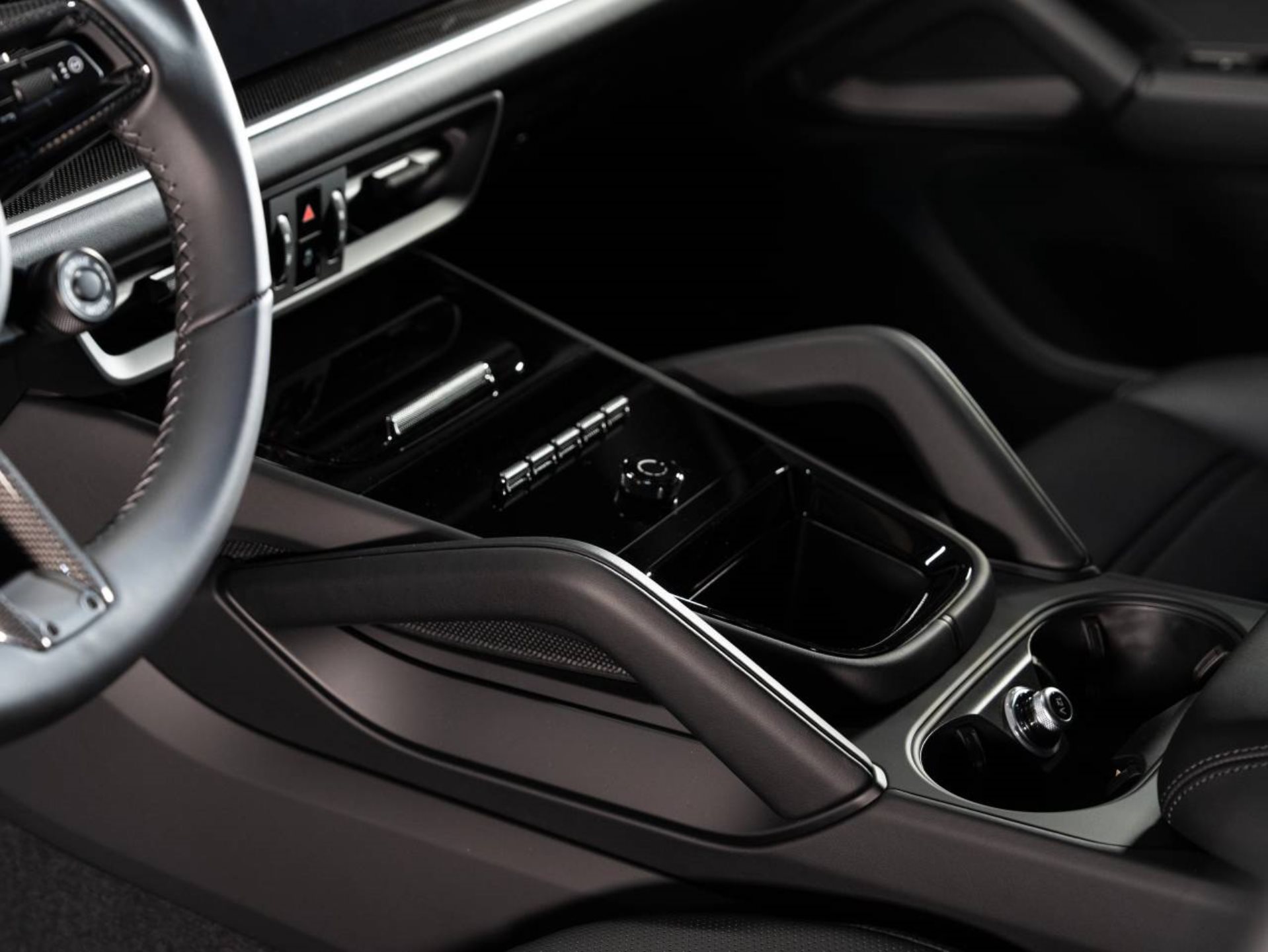 PORSCHE Cayenne S E-Hybrid Coupé Black Edition-image-13