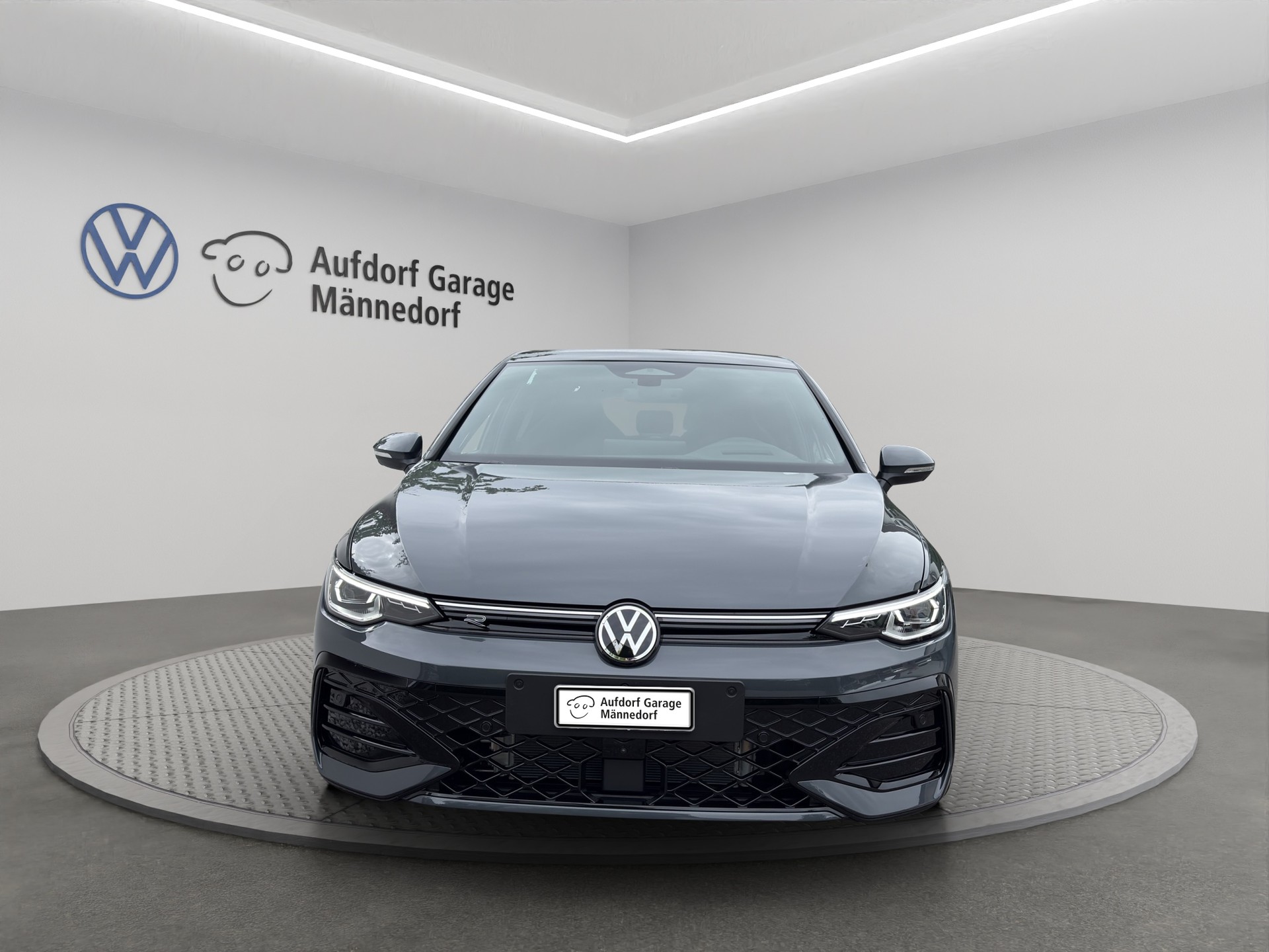VW Golf 2.0 TSI R-Line DSG 4 Motion-image-1