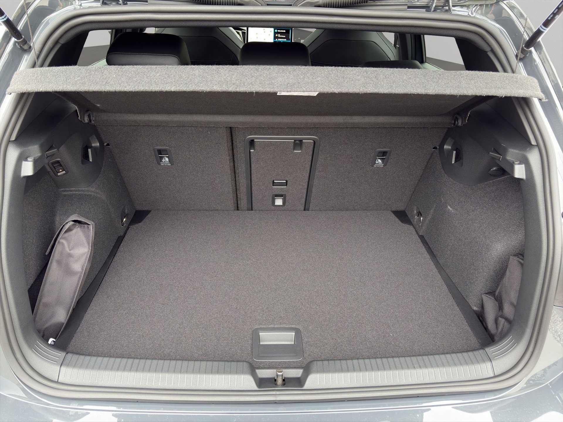 VW Golf 2.0 TSI R-Line DSG 4 Motion-image-10