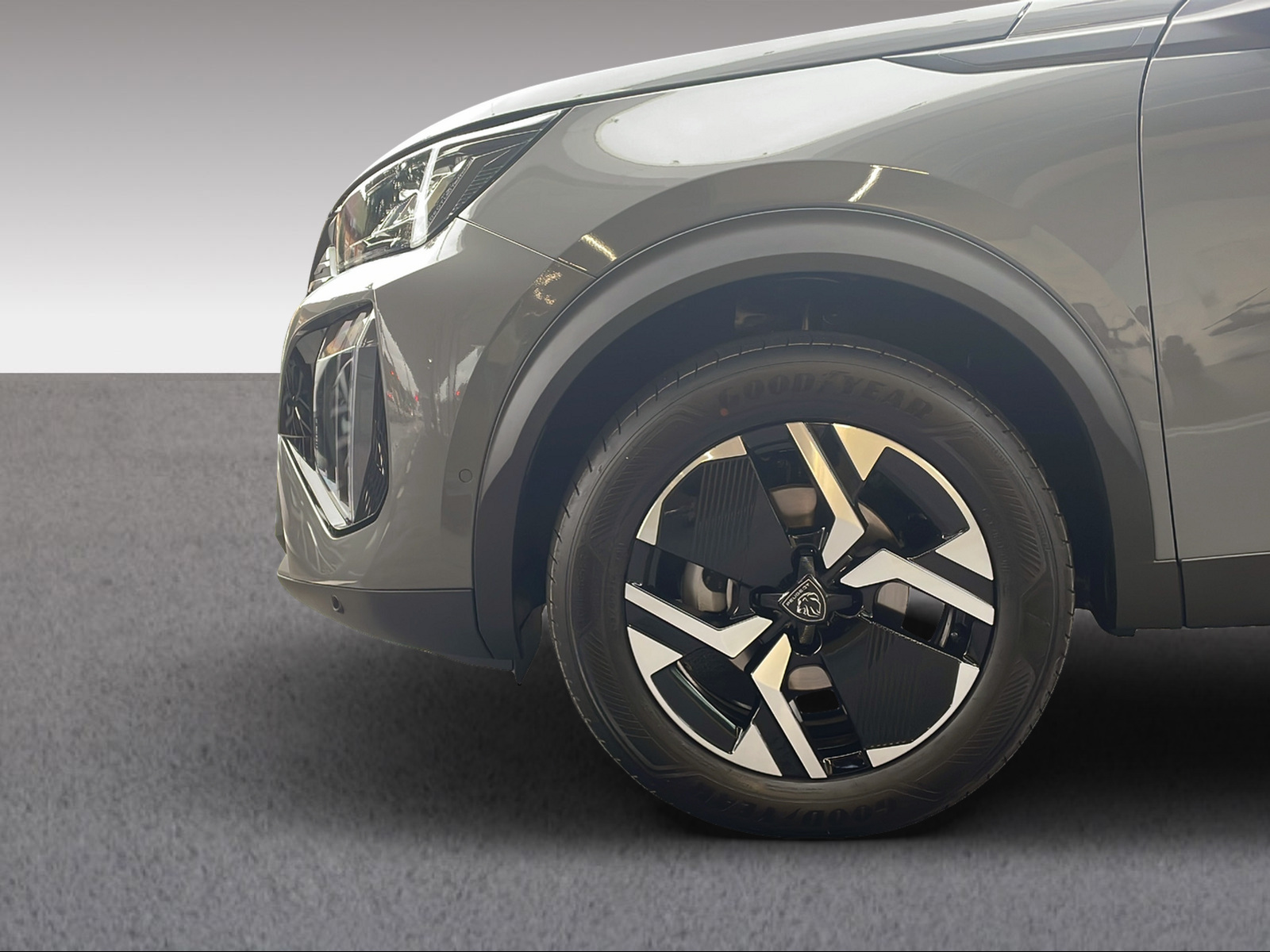 PEUGEOT 2008 1.2 PureTech 130 Allure Premium-image-13