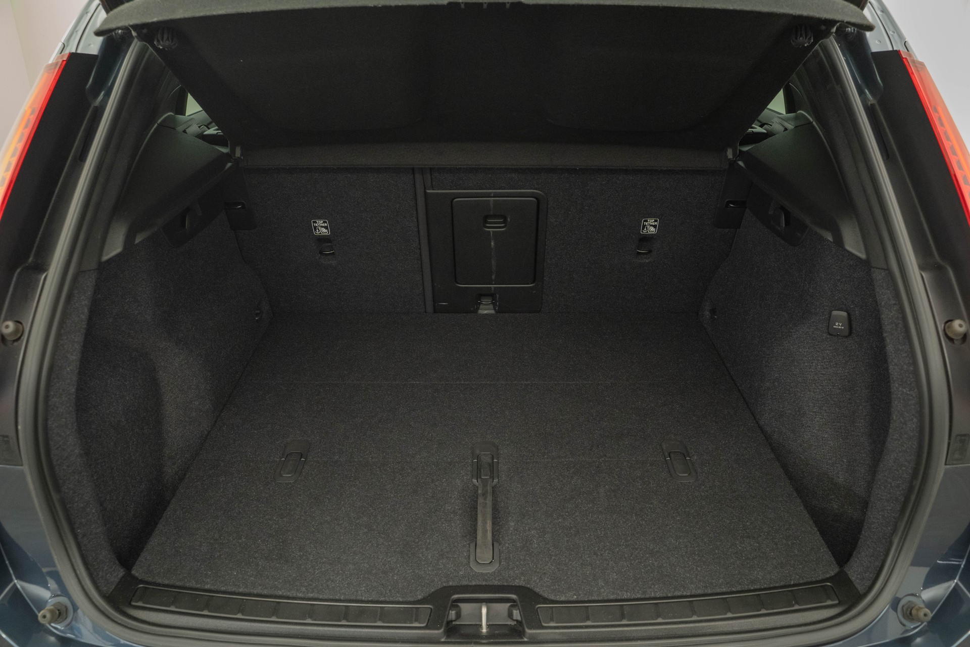 VOLVO XC40 1.5 T2 XCITE-image-4