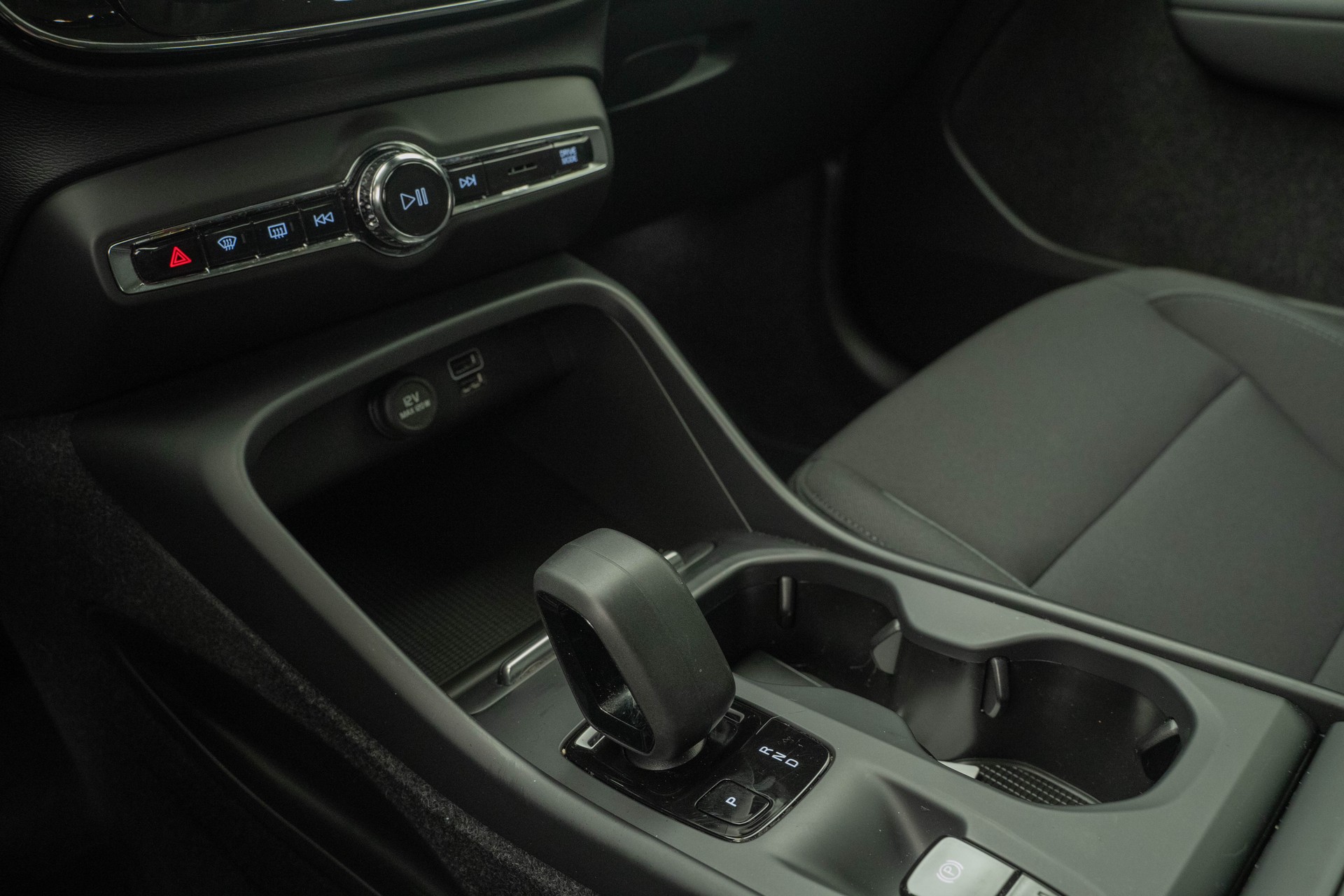 VOLVO XC40 1.5 T2 XCITE-image-13