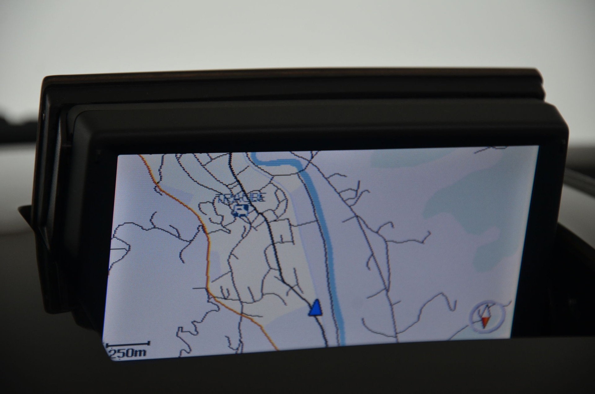 ASTON MARTIN DB9 Volante Touchtronic 2-image-17