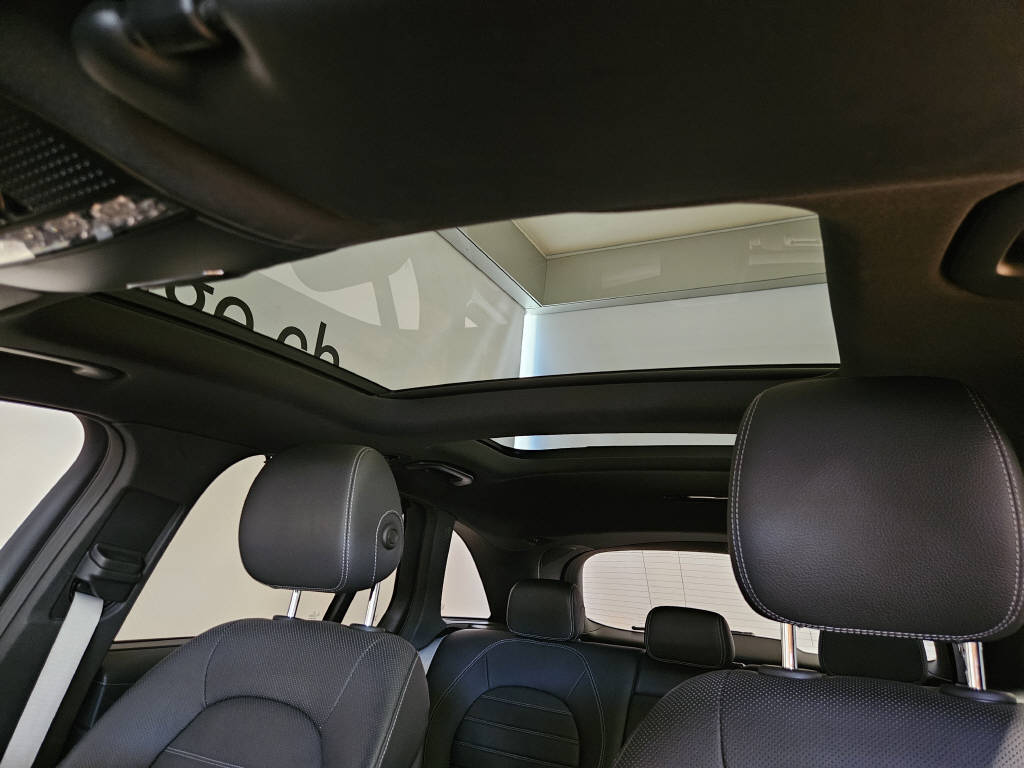 MERCEDES-BENZ GLC 43 AMG 4Matic-image-4