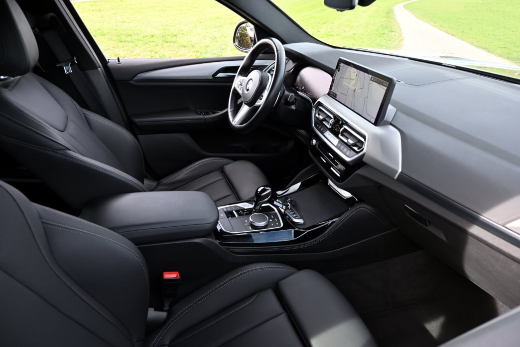 BMW X4 xDrive 48V 20d M Sport Steptronic Facelift-image-4
