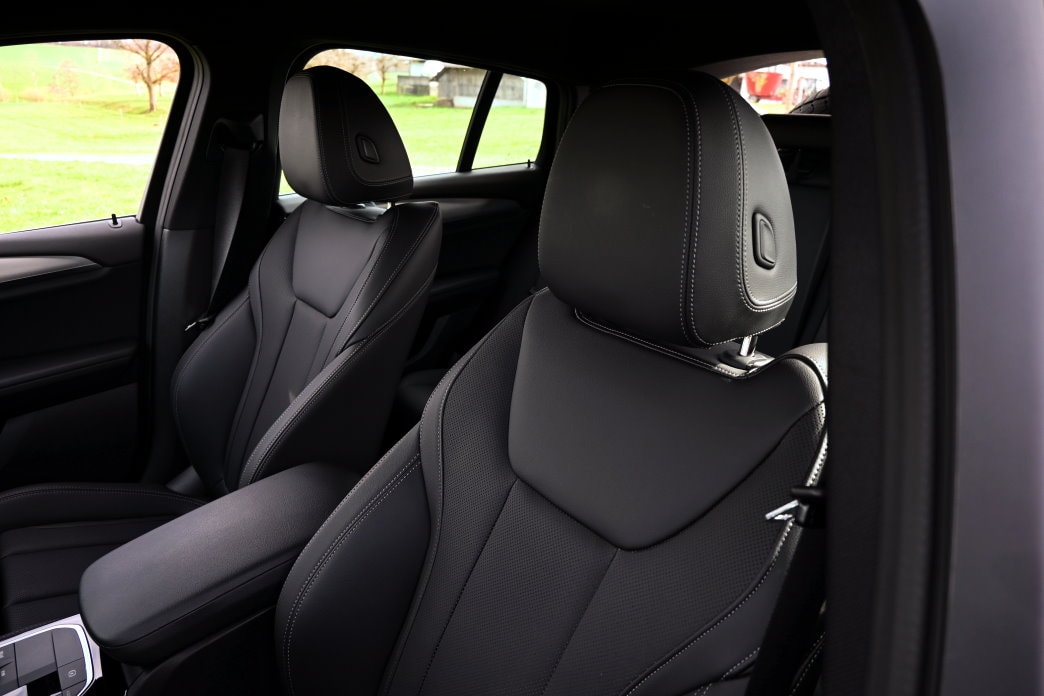 BMW X4 xDrive 48V 20d M Sport Steptronic Facelift-image-7