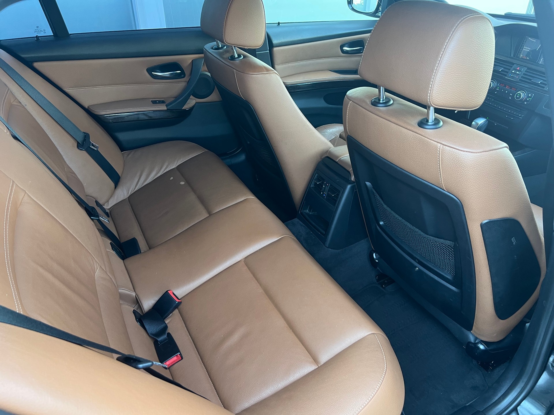 BMW 325i xDrive Touring Steptronic-image-11