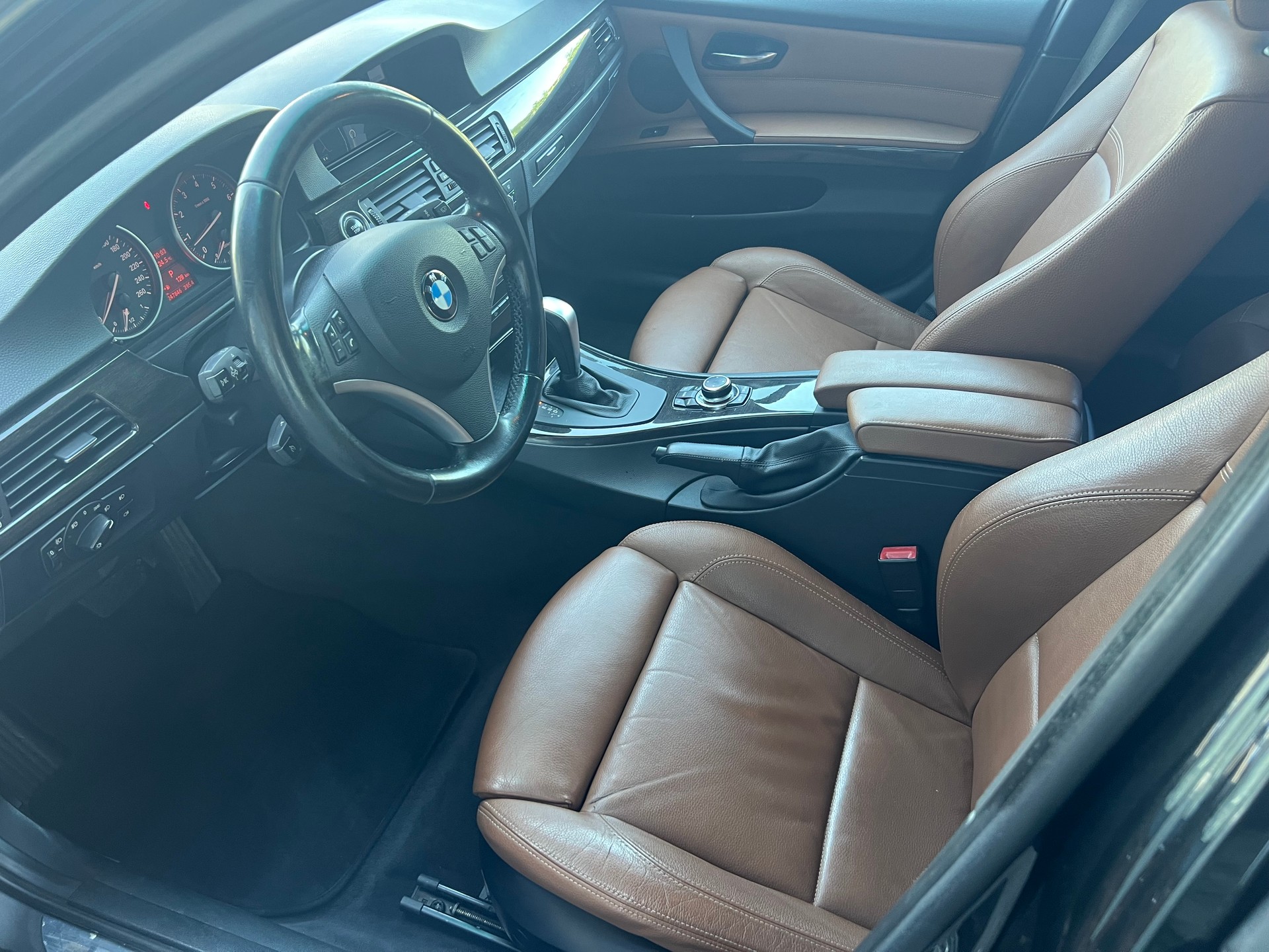 BMW 325i xDrive Touring Steptronic-image-7