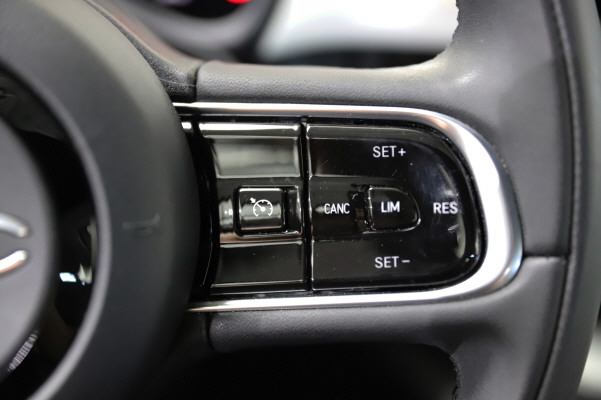 FIAT 500 C el 87 kW Icon-image-13