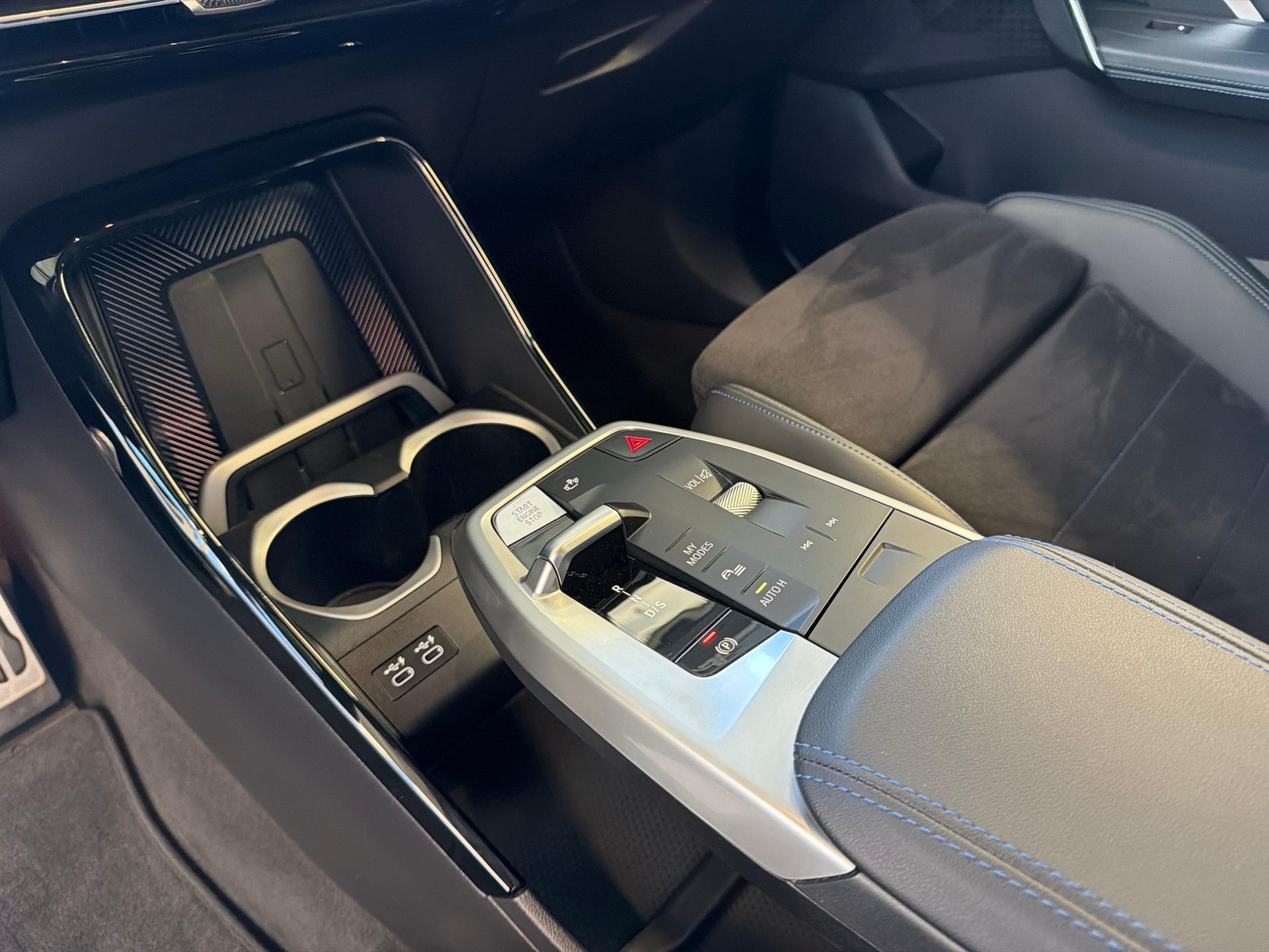 BMW X1 23d xDrive paddles-image-16