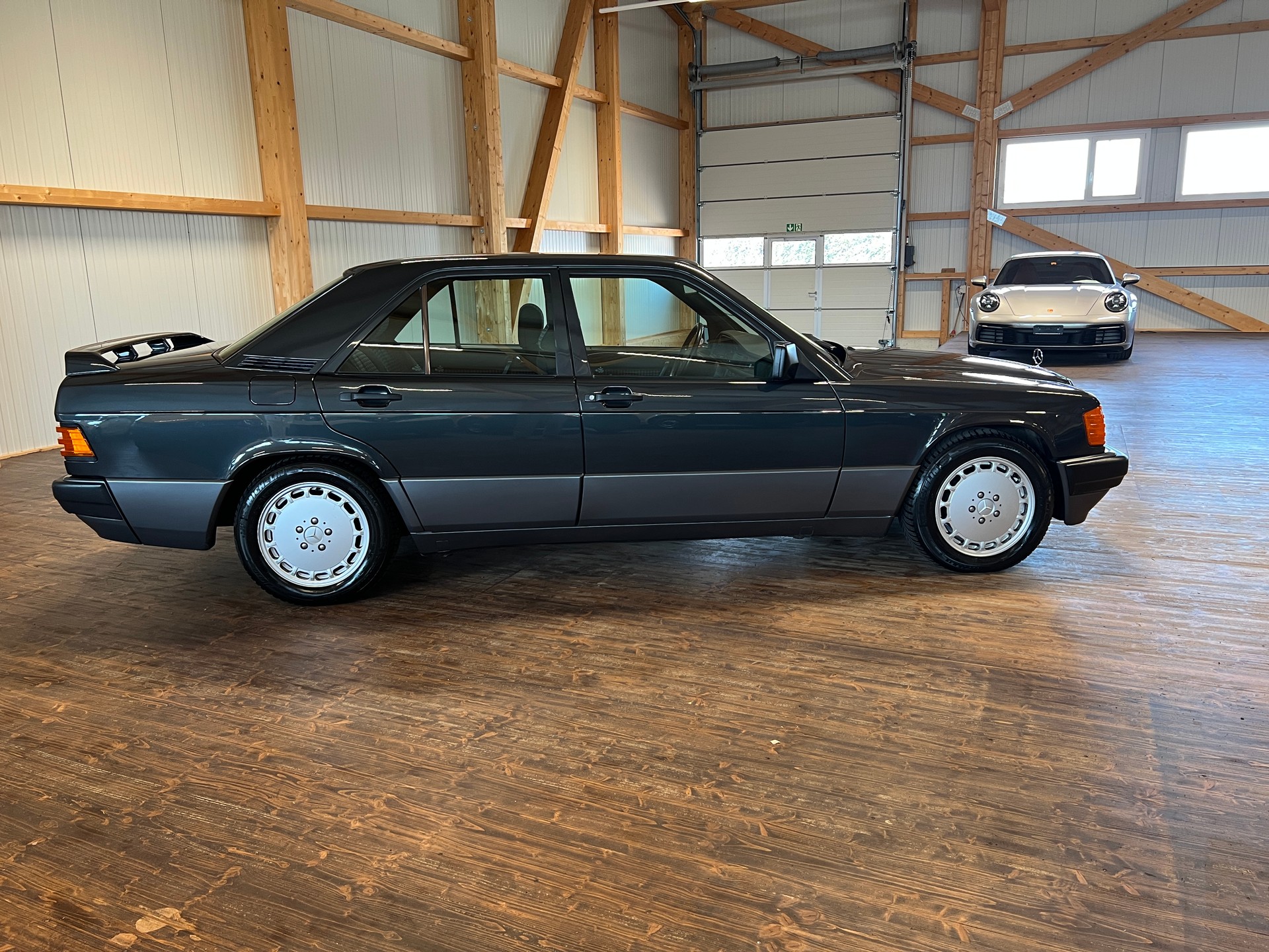MERCEDES-BENZ 190 E 2.6-image-3