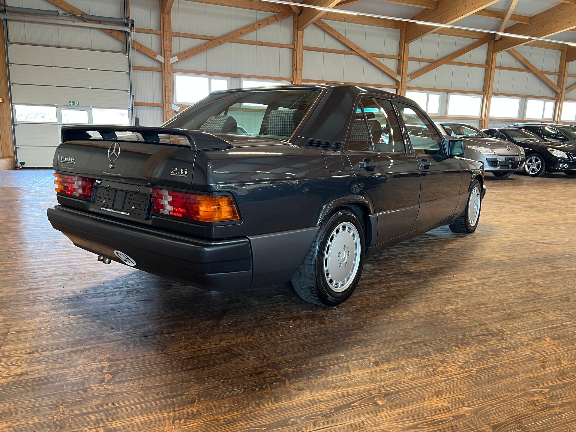 MERCEDES-BENZ 190 E 2.6-image-4