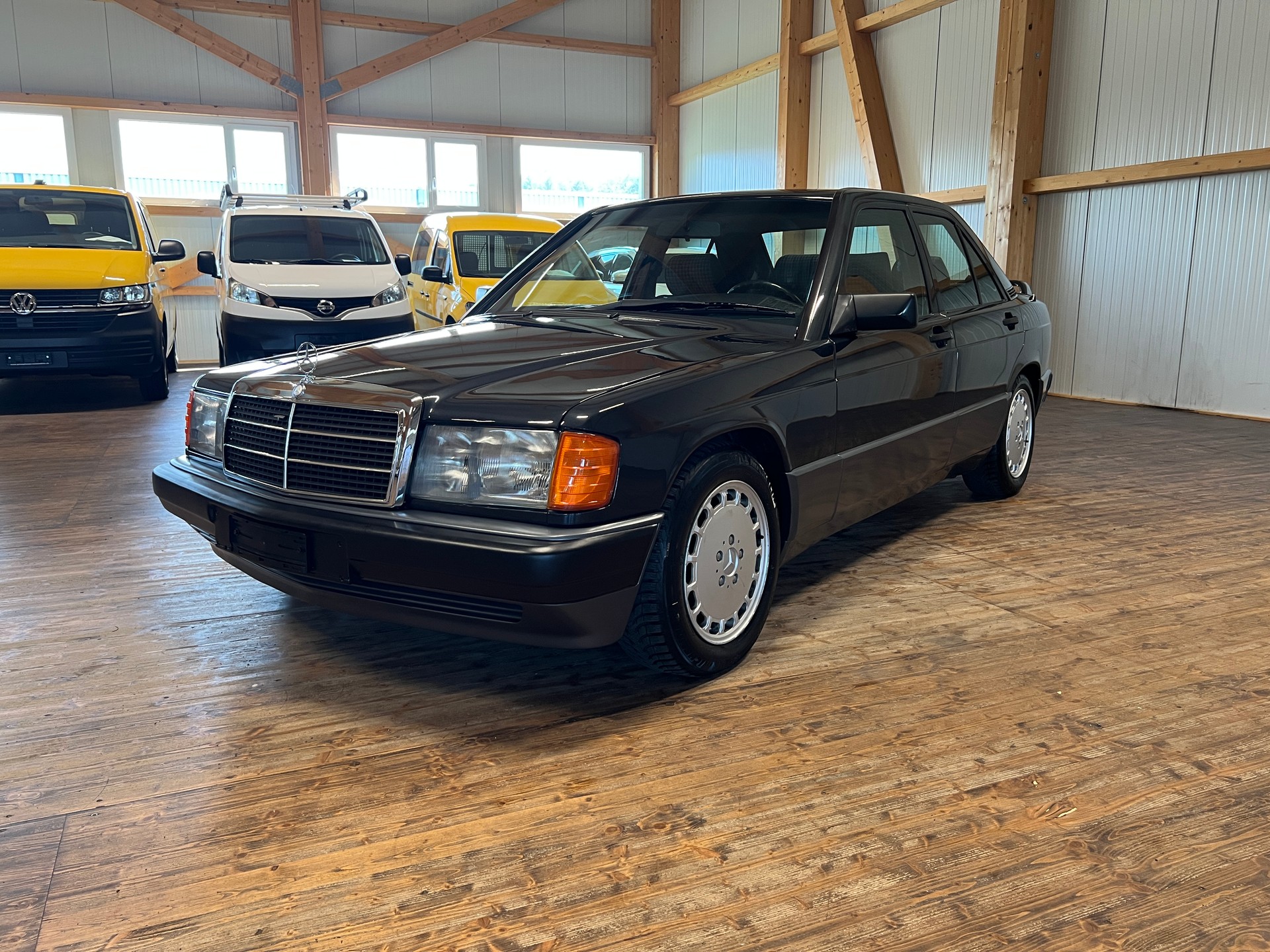 MERCEDES-BENZ 190 E 2.6-image-0