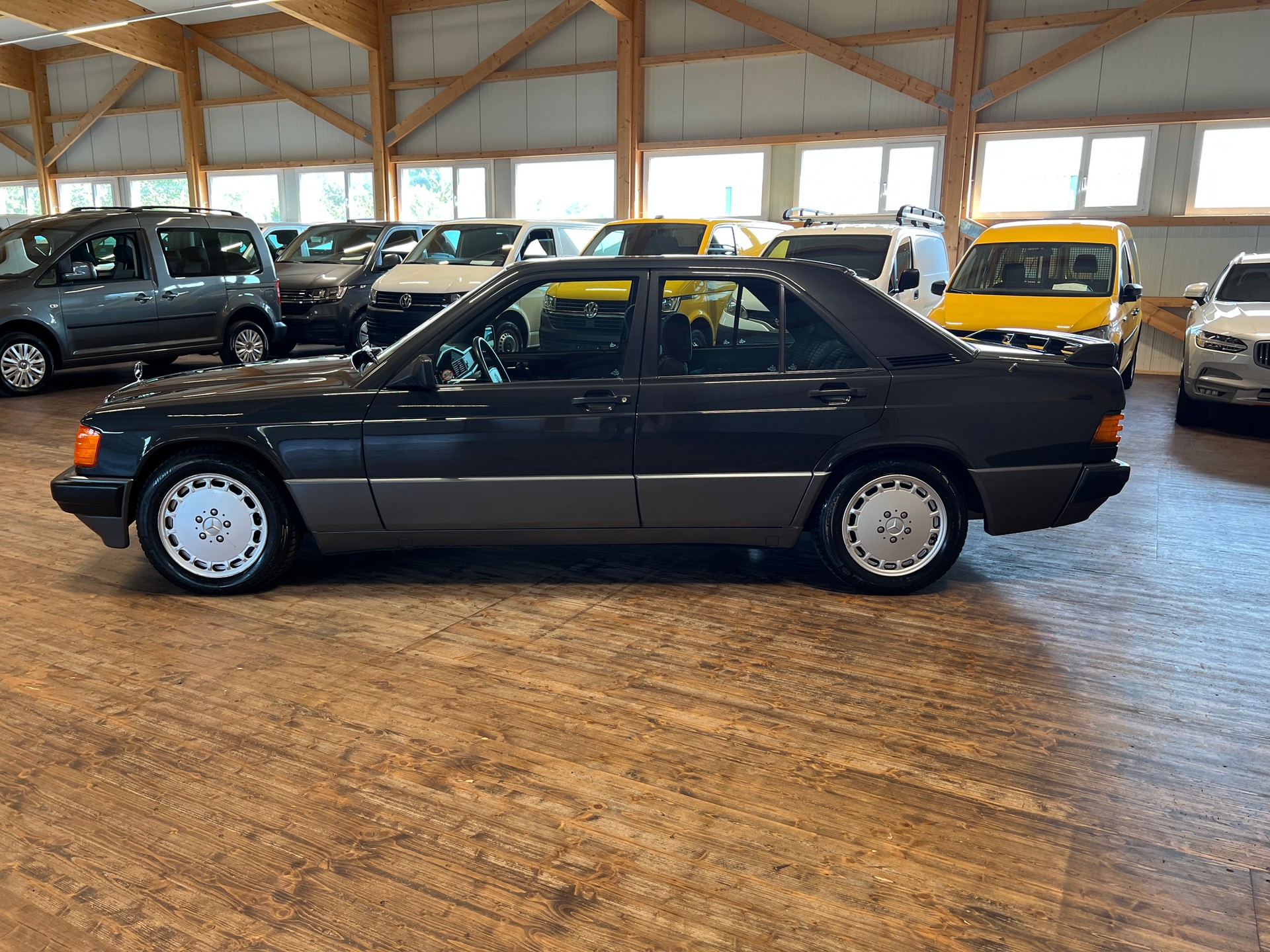 MERCEDES-BENZ 190 E 2.6-image-7
