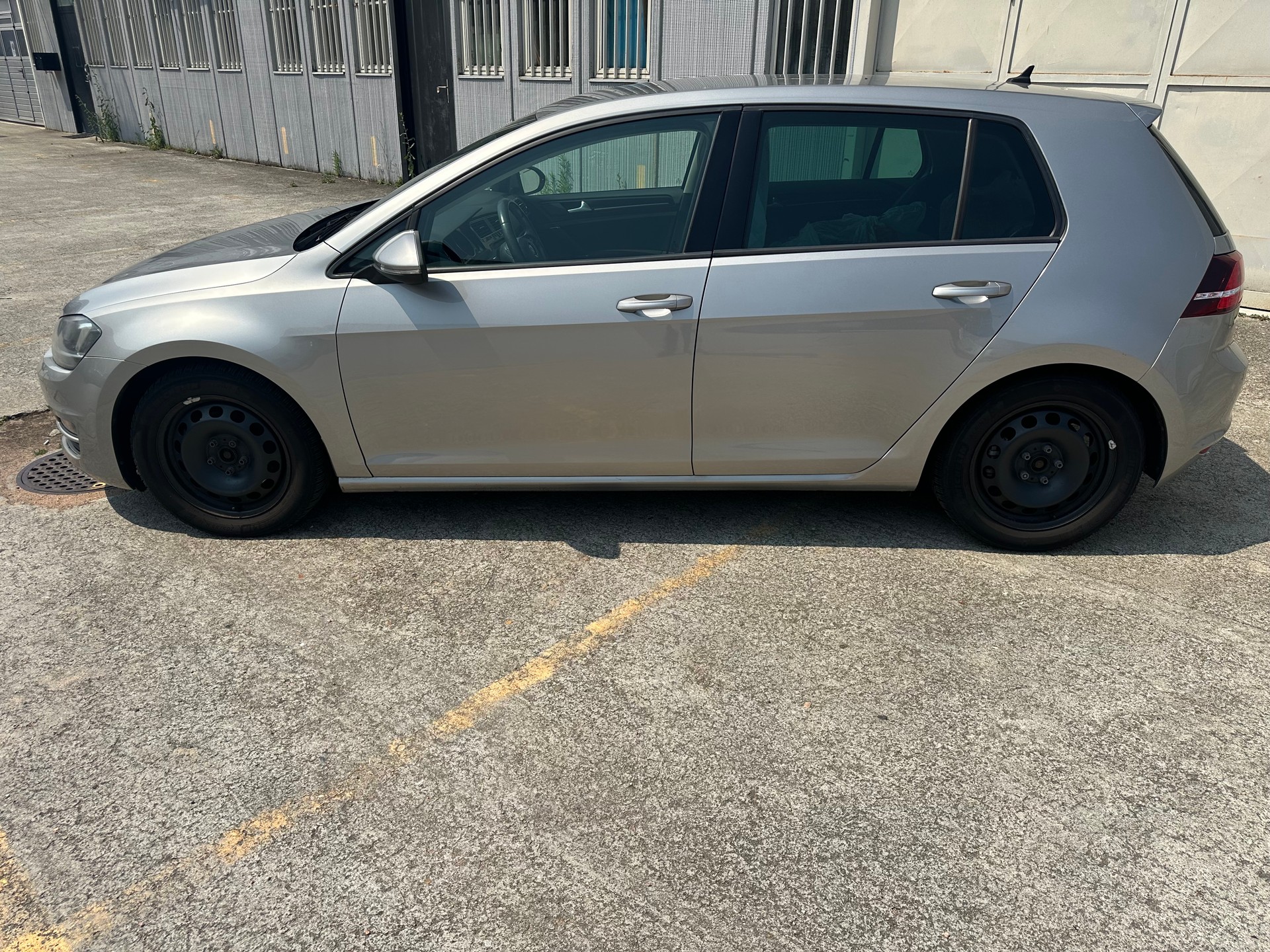 VW Golf 2.0 TDI Highline 4Motion-image-5