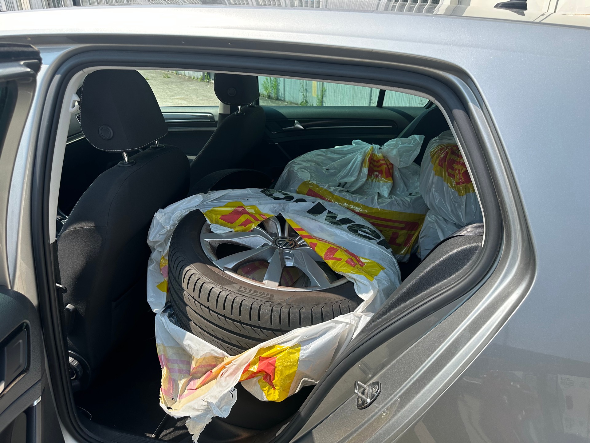 VW Golf 2.0 TDI Highline 4Motion-image-7