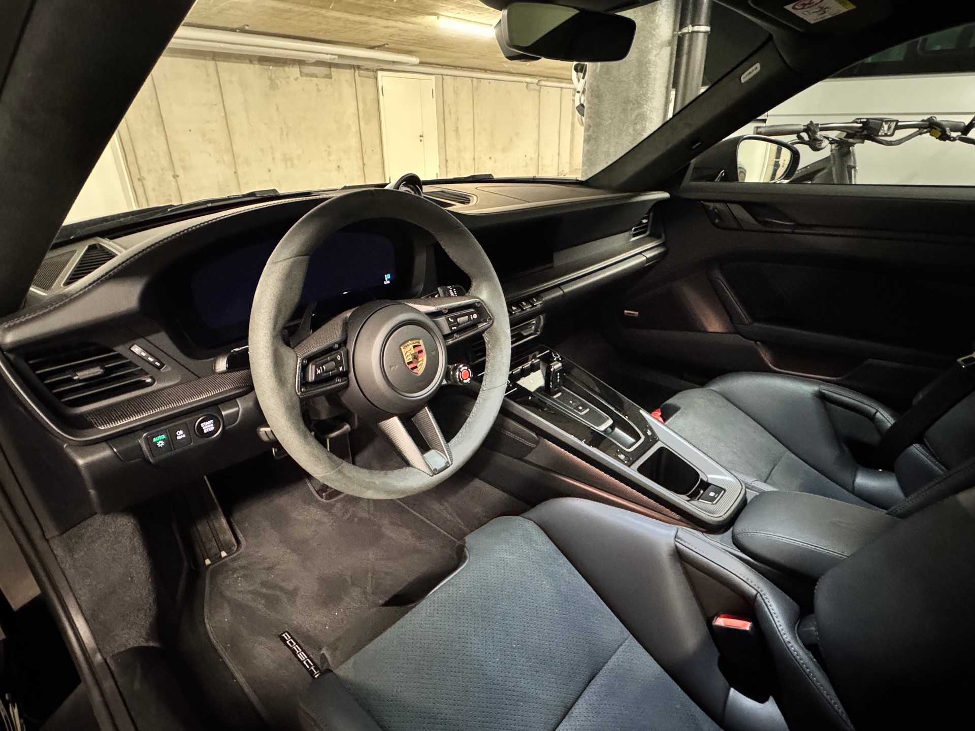 PORSCHE 3.6 Carrera 4 GTS PDK-image-3