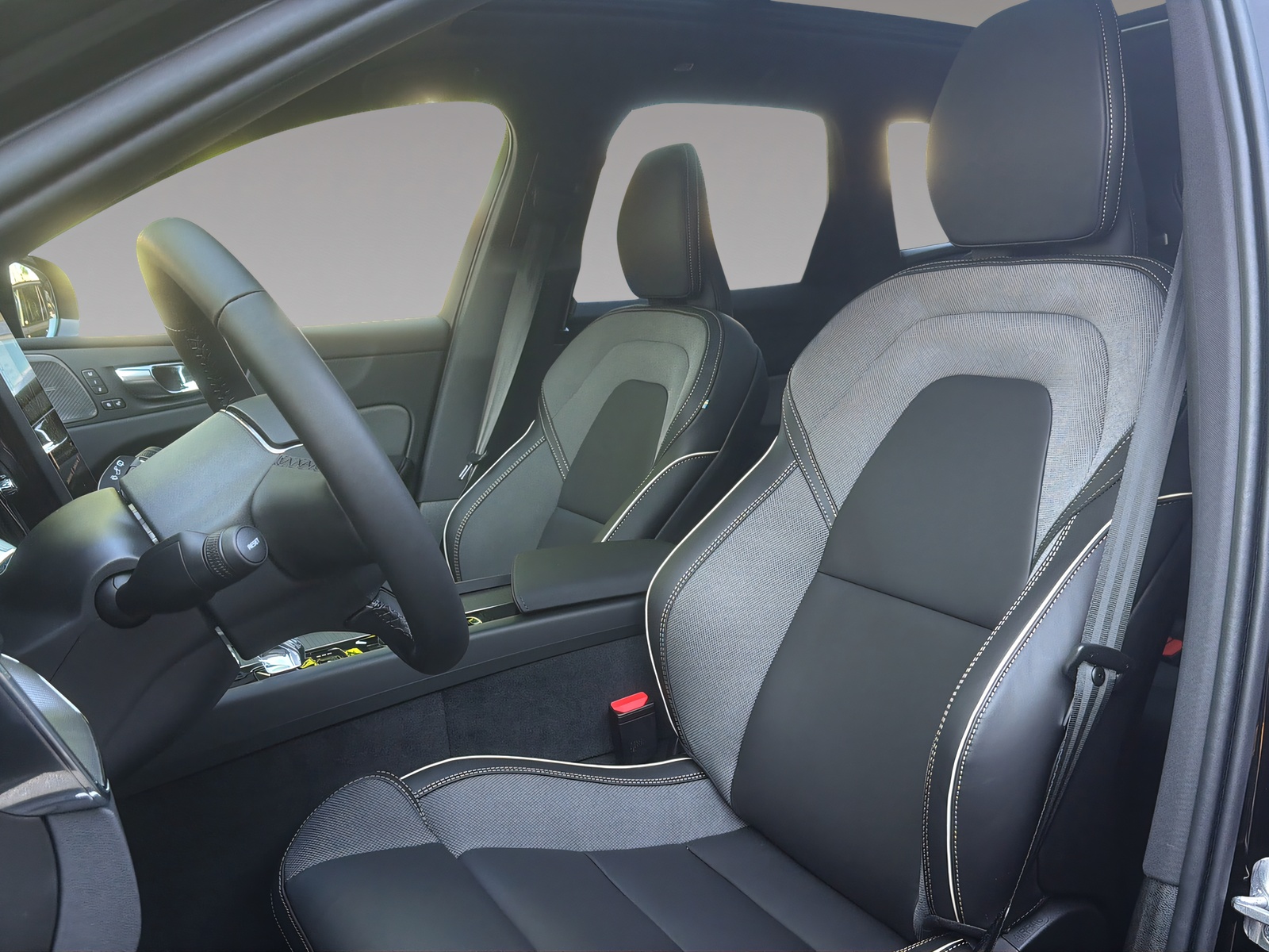 VOLVO XC60 2.0 T8 TE Black Edition eAWD-image-6
