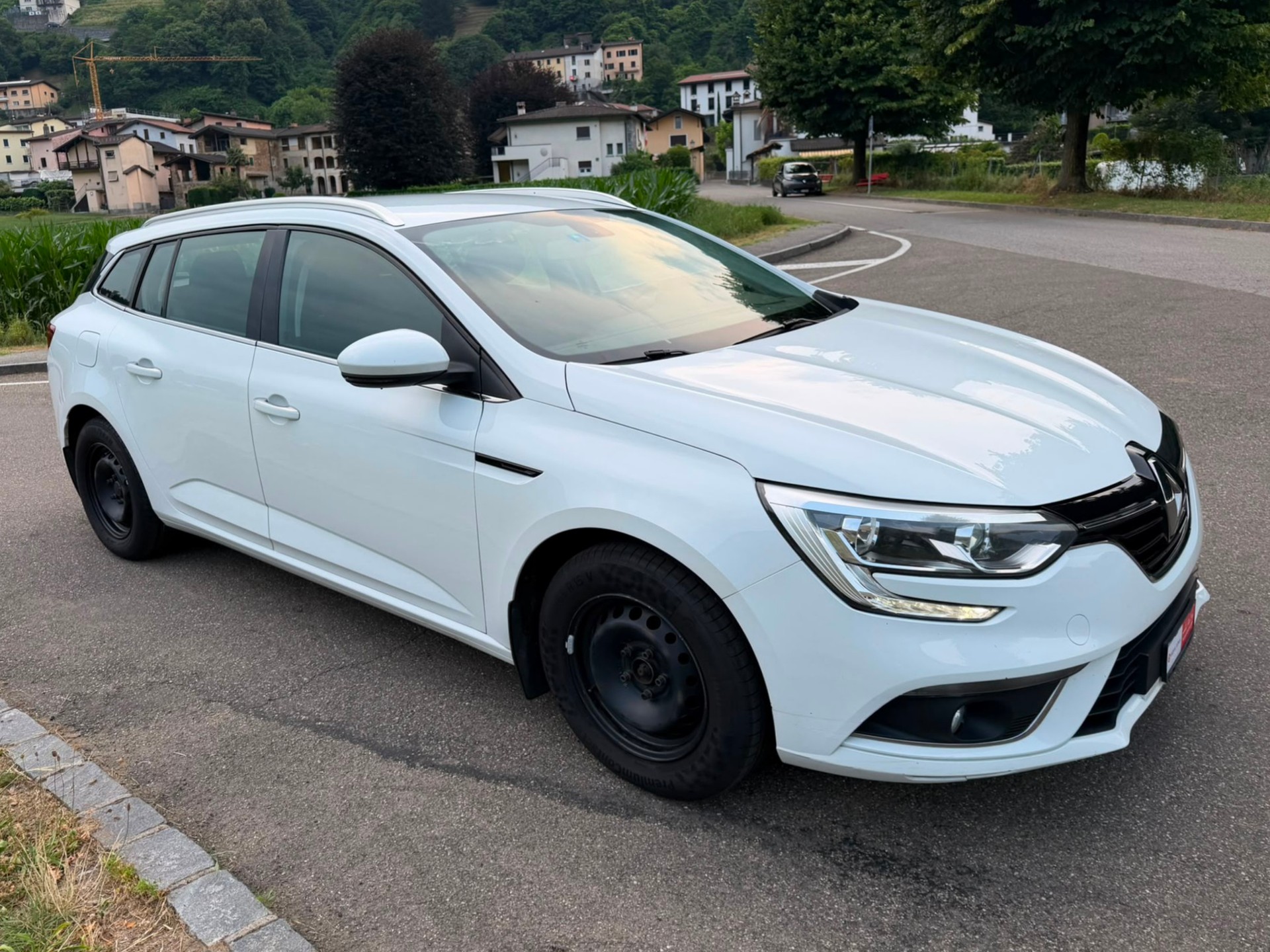 RENAULT Mégane Grandtour 1.5 dCi Business Line EDC-image-1