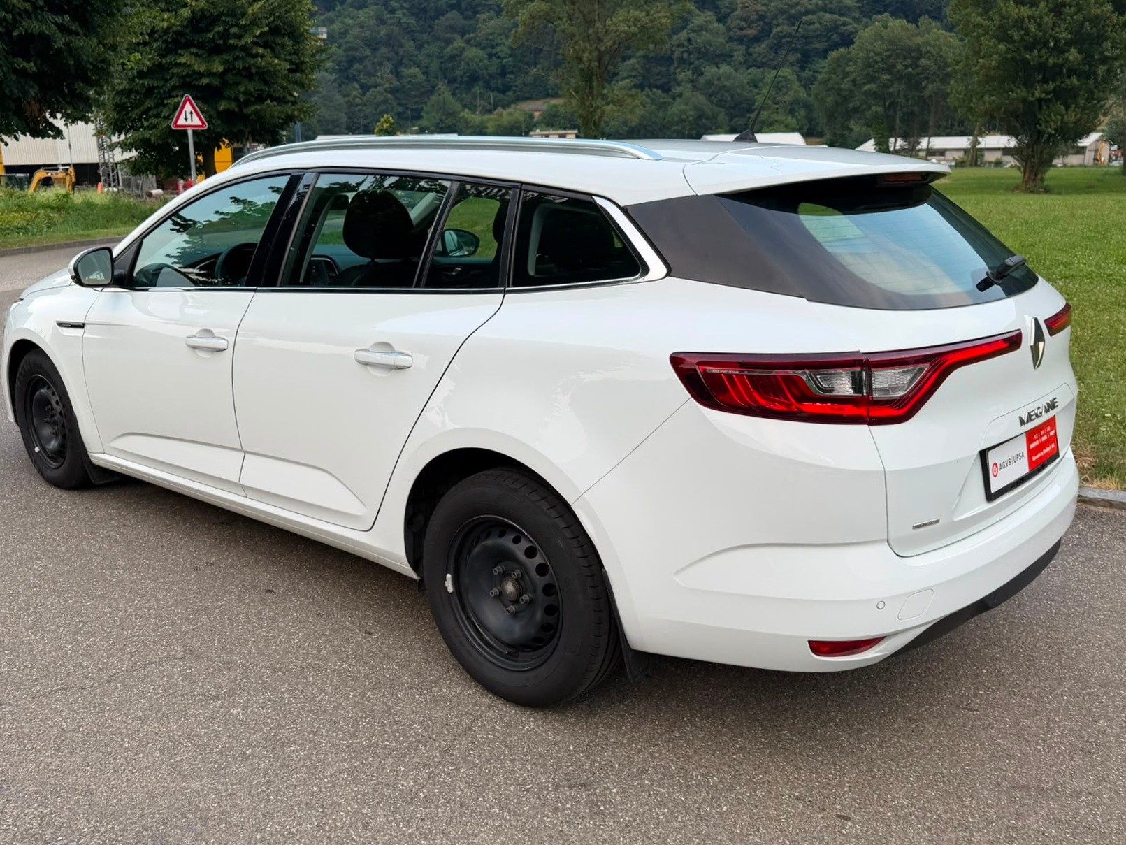 RENAULT Mégane Grandtour 1.5 dCi Business Line EDC-image-3