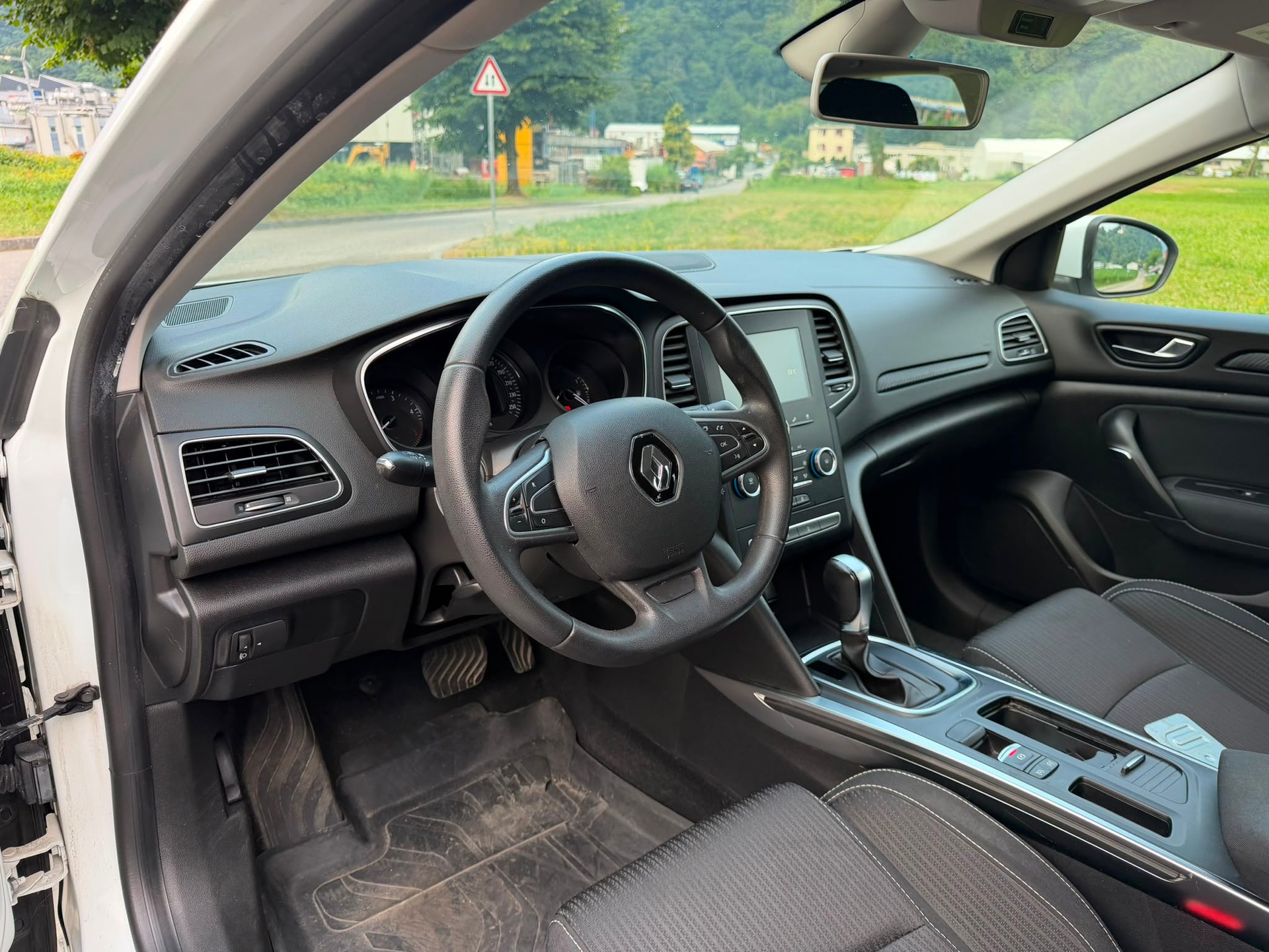 RENAULT Mégane Grandtour 1.5 dCi Business Line EDC-image-7