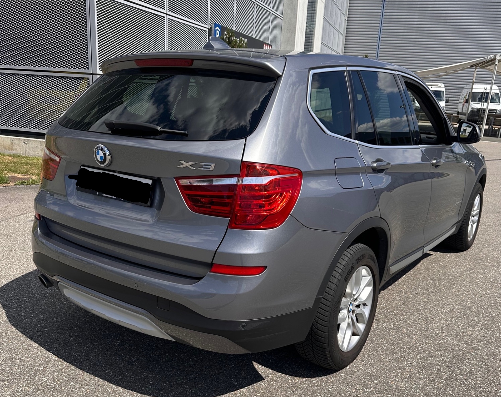 BMW 20d xDrive-image-2