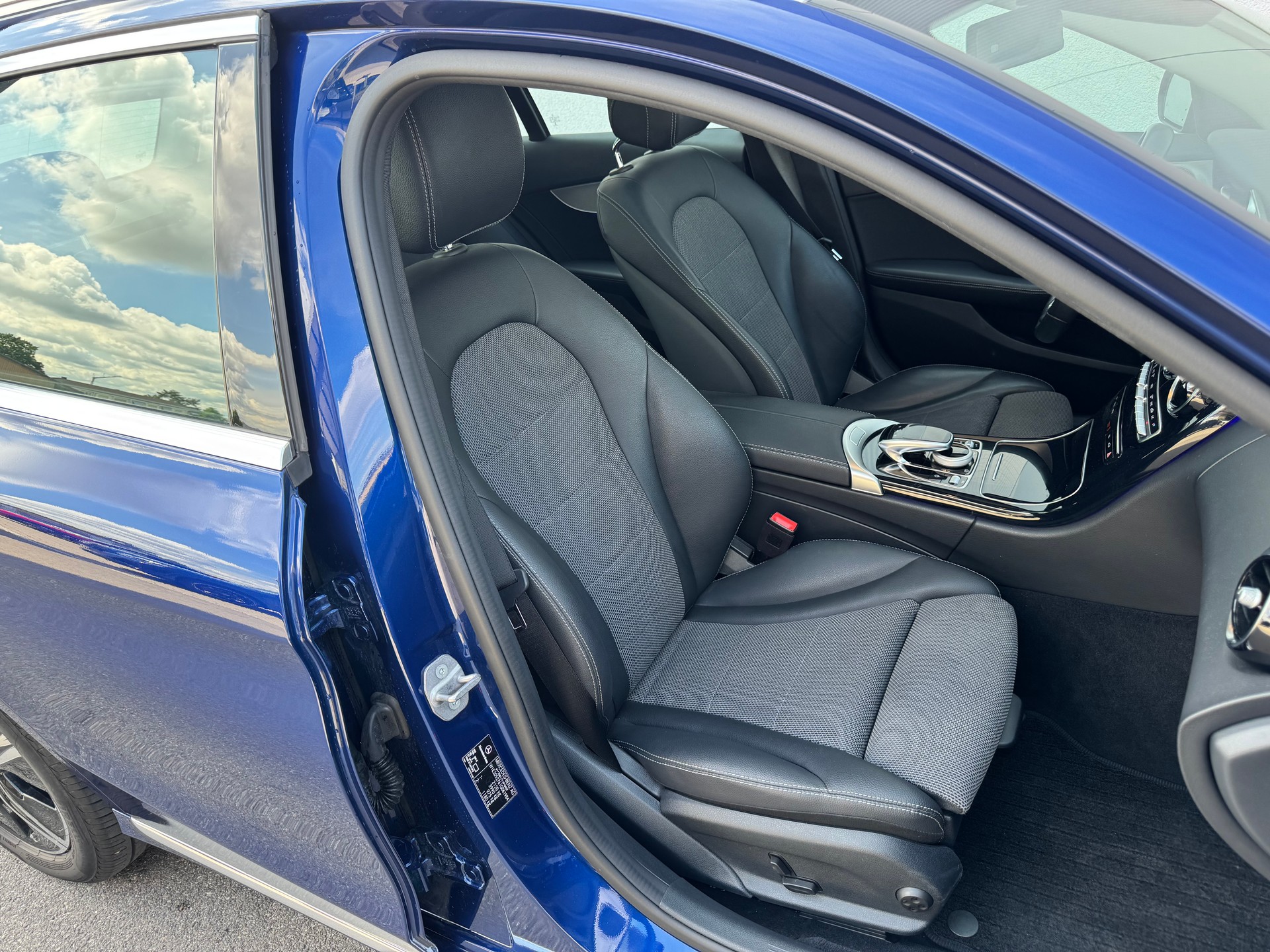 MERCEDES-BENZ C 180 T Avantgarde*Anhängerkupplung*Panorama-Schiebedach*-image-8