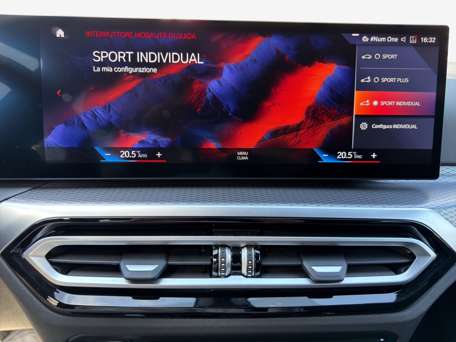 BMW 330i Touring xDrive Steptronic M Sport-image-14