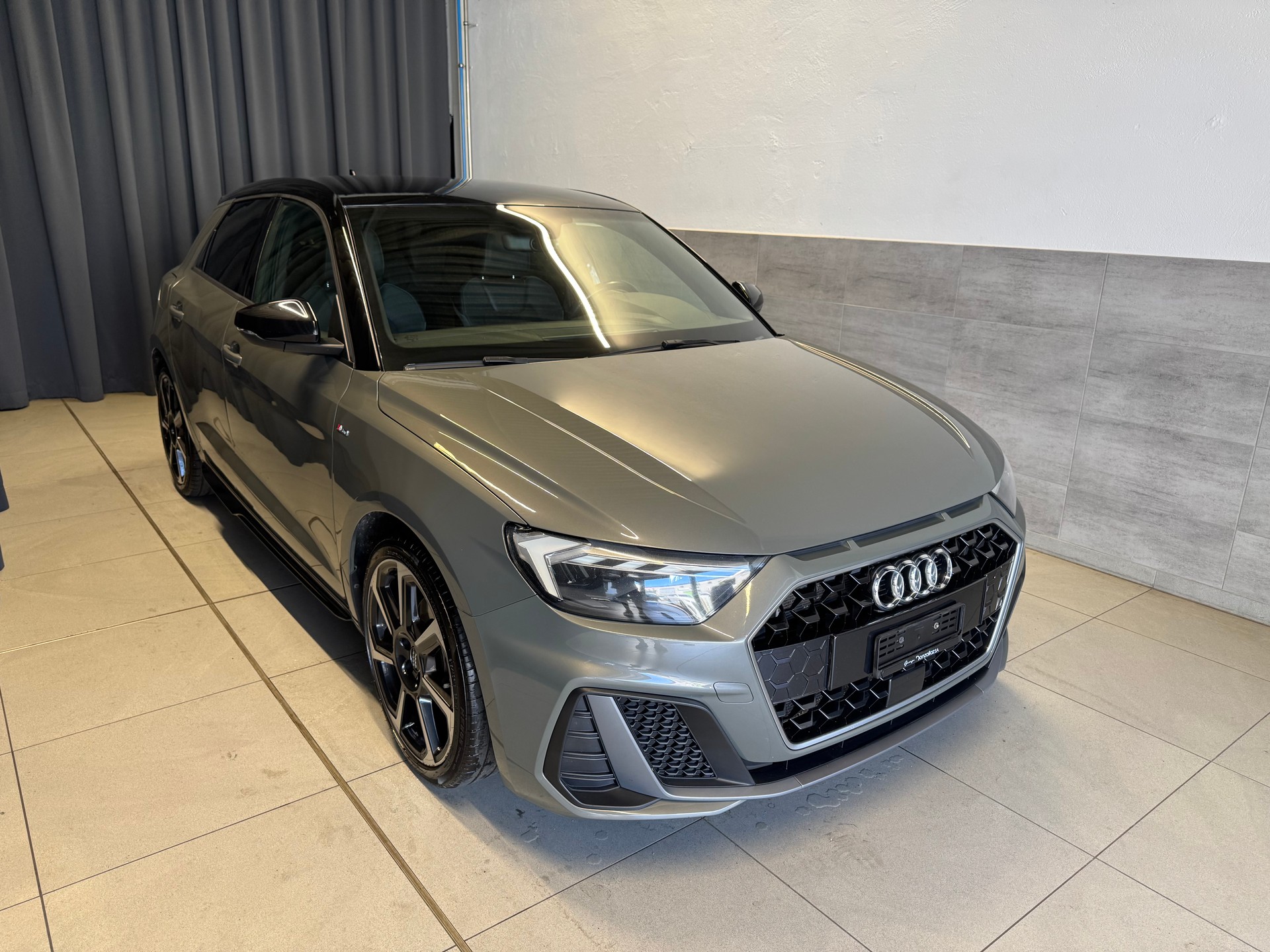 AUDI A1 Sportback 35 TFSI S Line S-tronic (27)-image-0