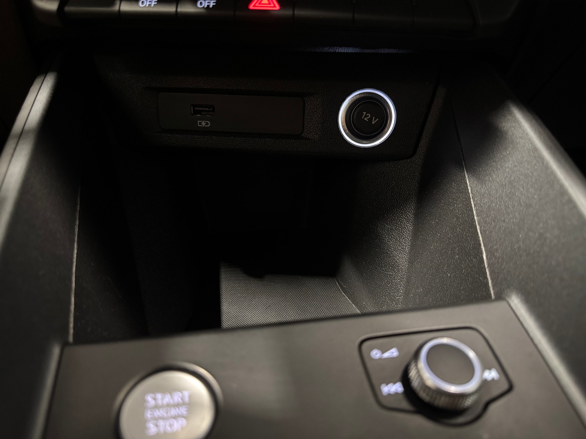 AUDI A1 Sportback 35 TFSI S Line S-tronic (27)-image-15