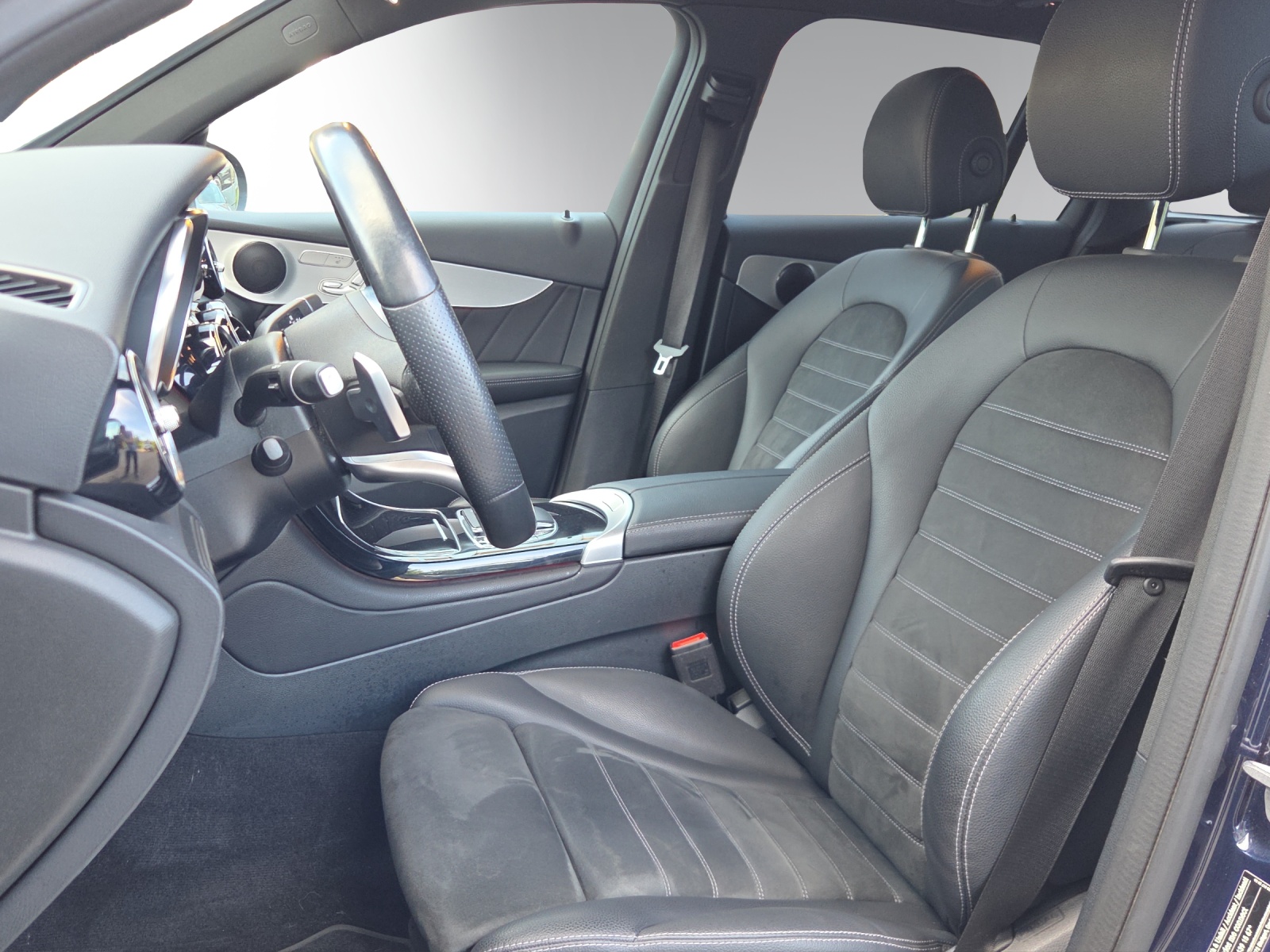 Image MERCEDES-BENZ GLC-200 GLC 200 AMG Line 4Matic 9G-Tronic