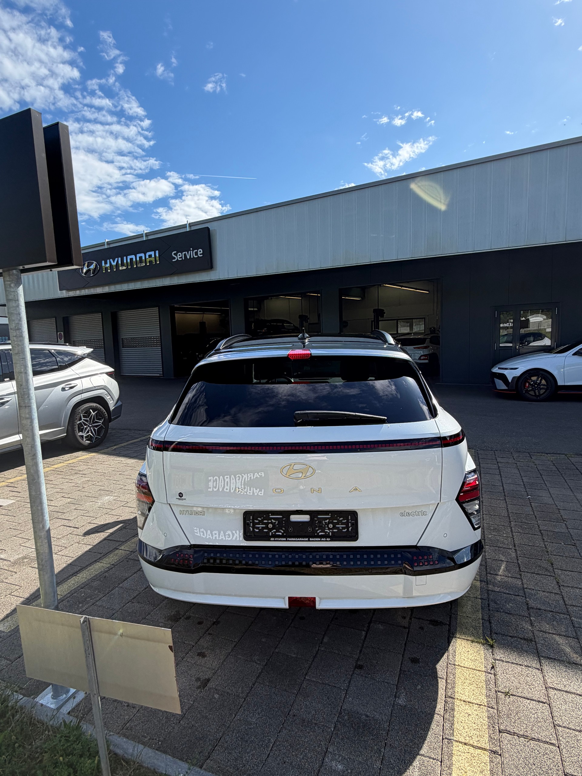 HYUNDAI Kona EV 65.4 kWh Vertex-image-2