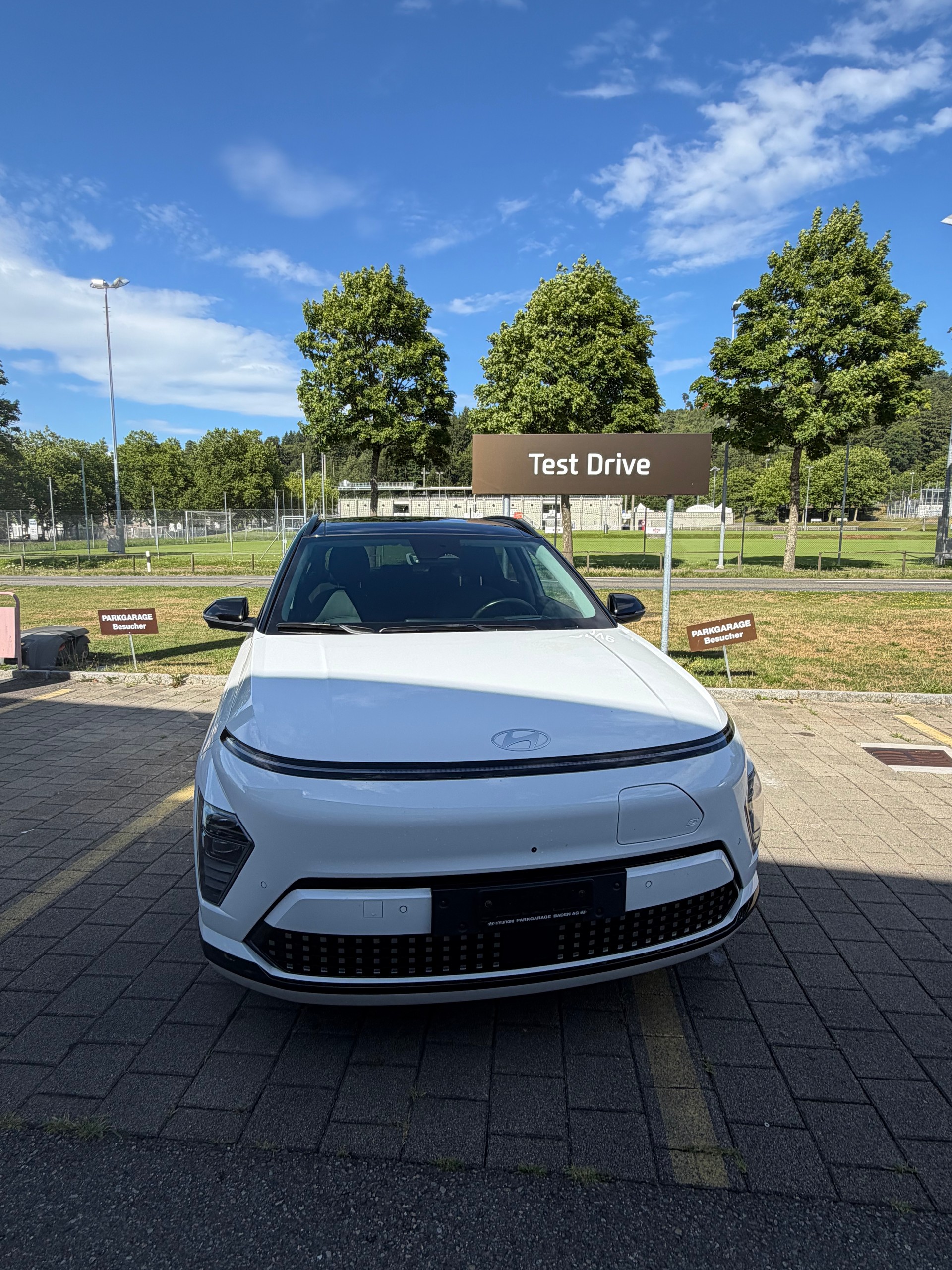HYUNDAI Kona EV 65.4 kWh Vertex-image-4