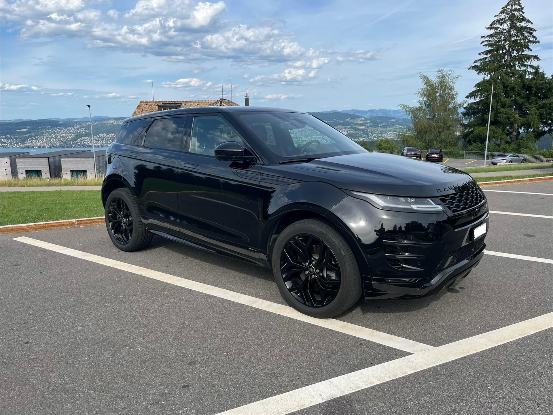 LAND ROVER 2.0 T 300 R-Dynamic S-image-2
