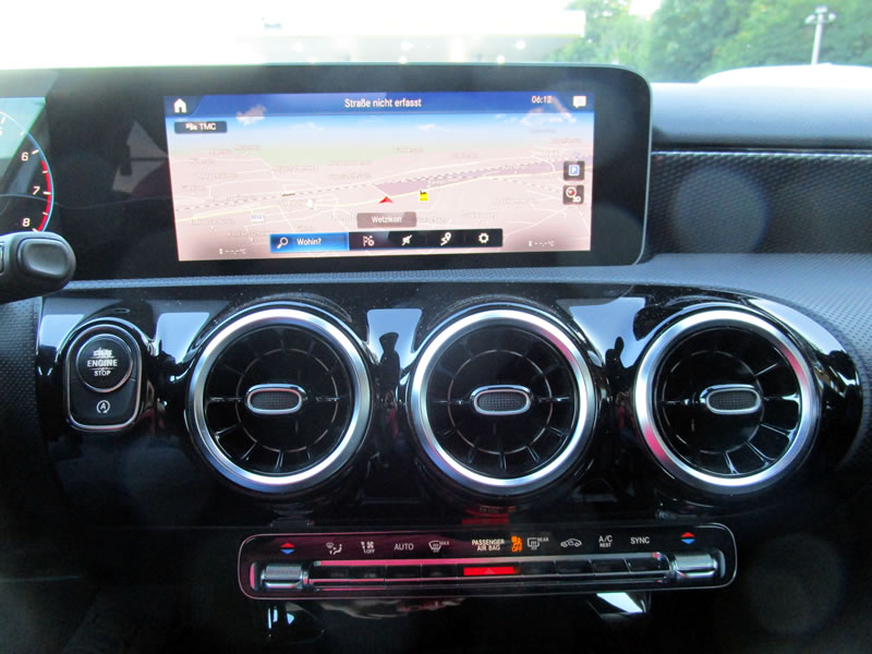 MERCEDES-BENZ A 180 Progressive 7G-DCT-image-19
