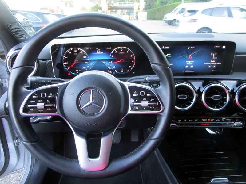 MERCEDES-BENZ A 180 Progressive 7G-DCT-image-6