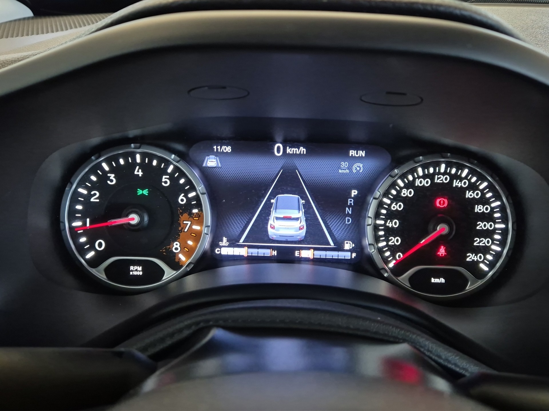 JEEP Renegade 1.4 Turbo Limited AWD-image-24
