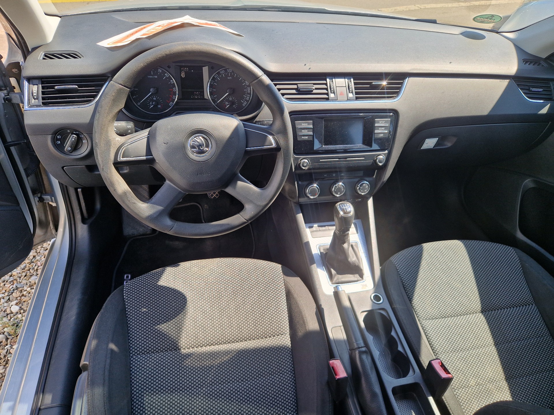 SKODA Octavia Combi 1.6 TDI Fresh-image-9