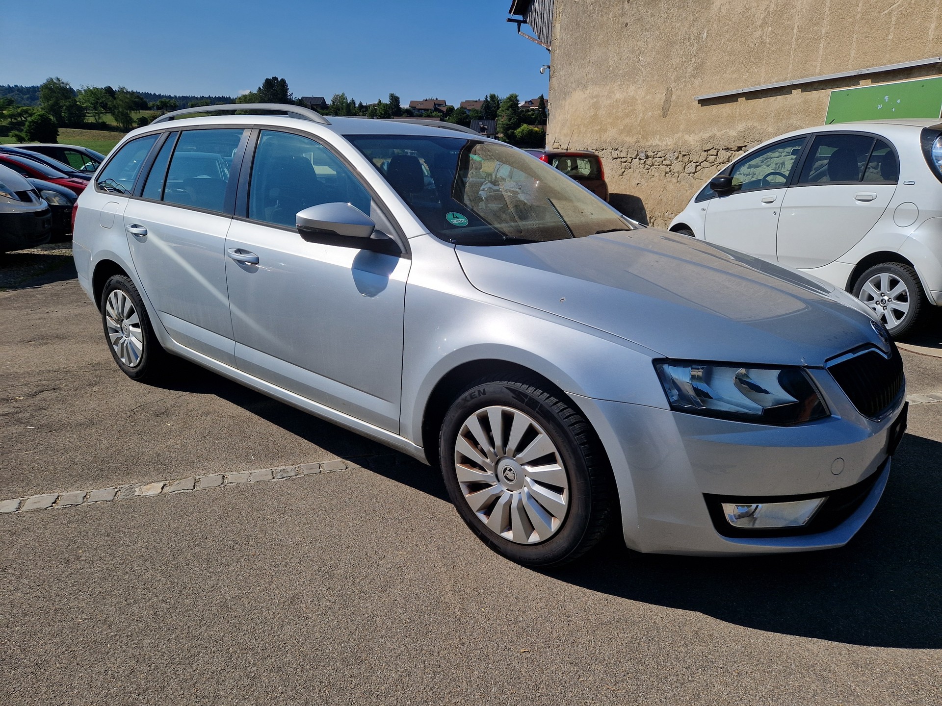 SKODA Octavia Combi 1.6 TDI Fresh-image-1