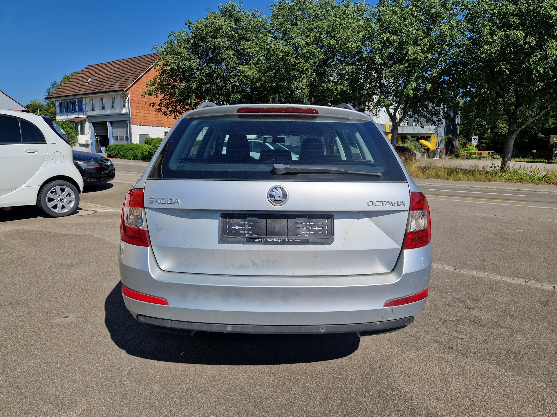 SKODA Octavia Combi 1.6 TDI Fresh-image-7