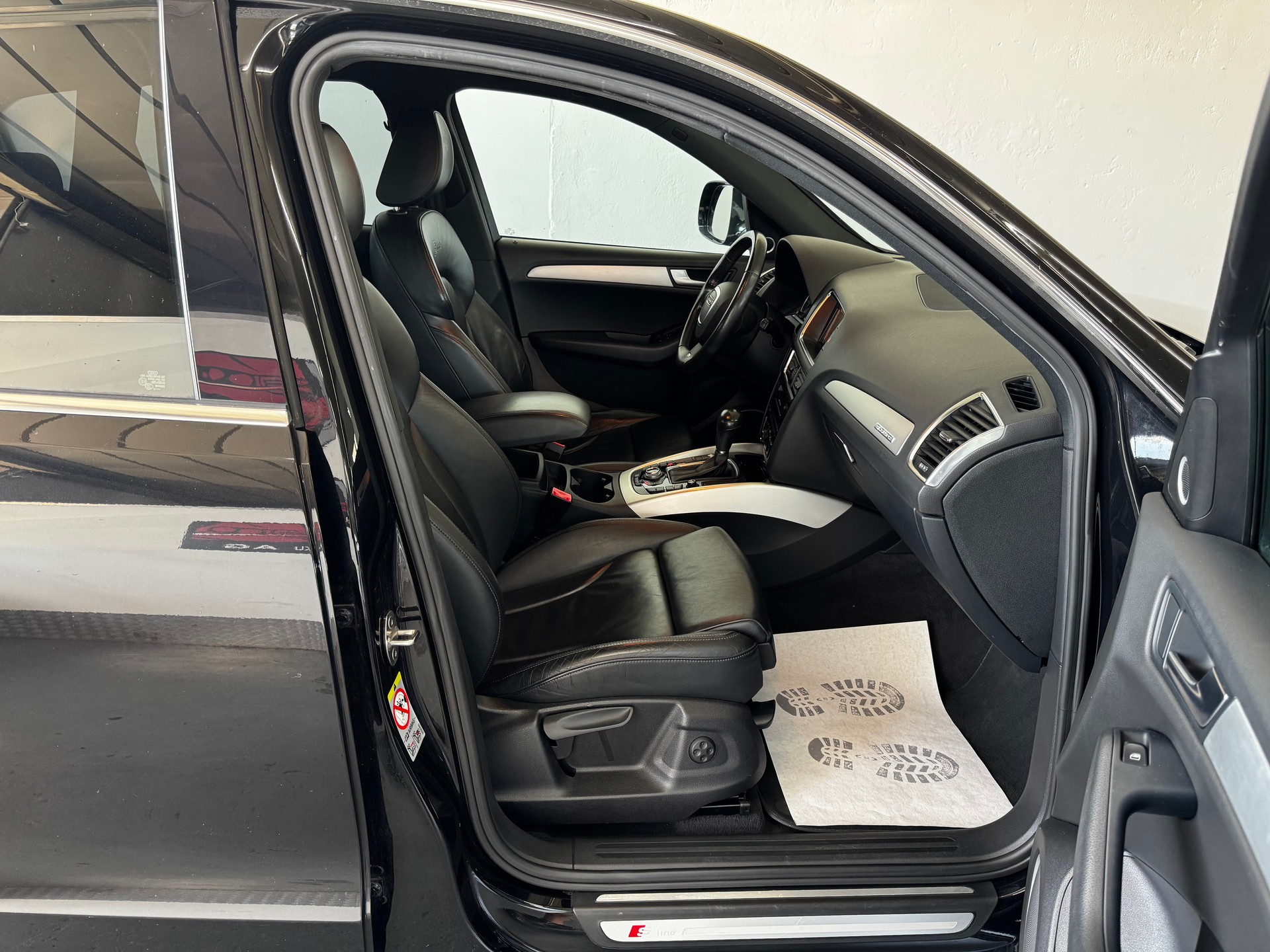 AUDI Q5 3.0 TDI quattro S-tronic-image-17