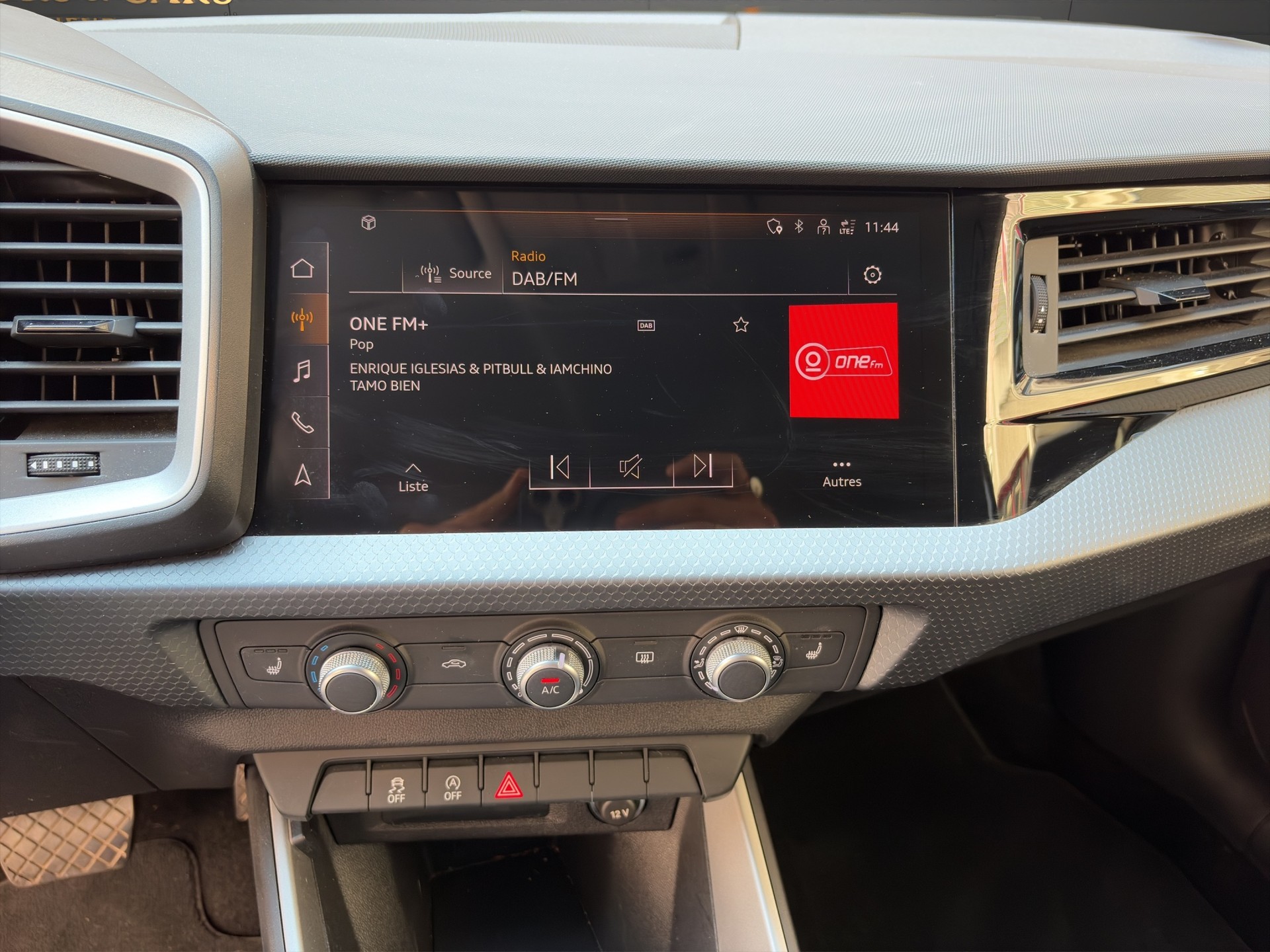 AUDI A1 Sportback 30 TFSI Attraction S-tronic-image-17